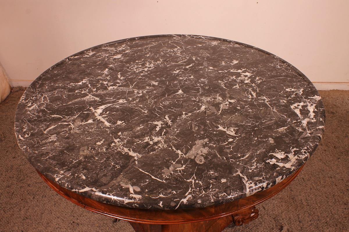 Table sur piédestal Empire avec son marbre Saint-Anne en vente 2