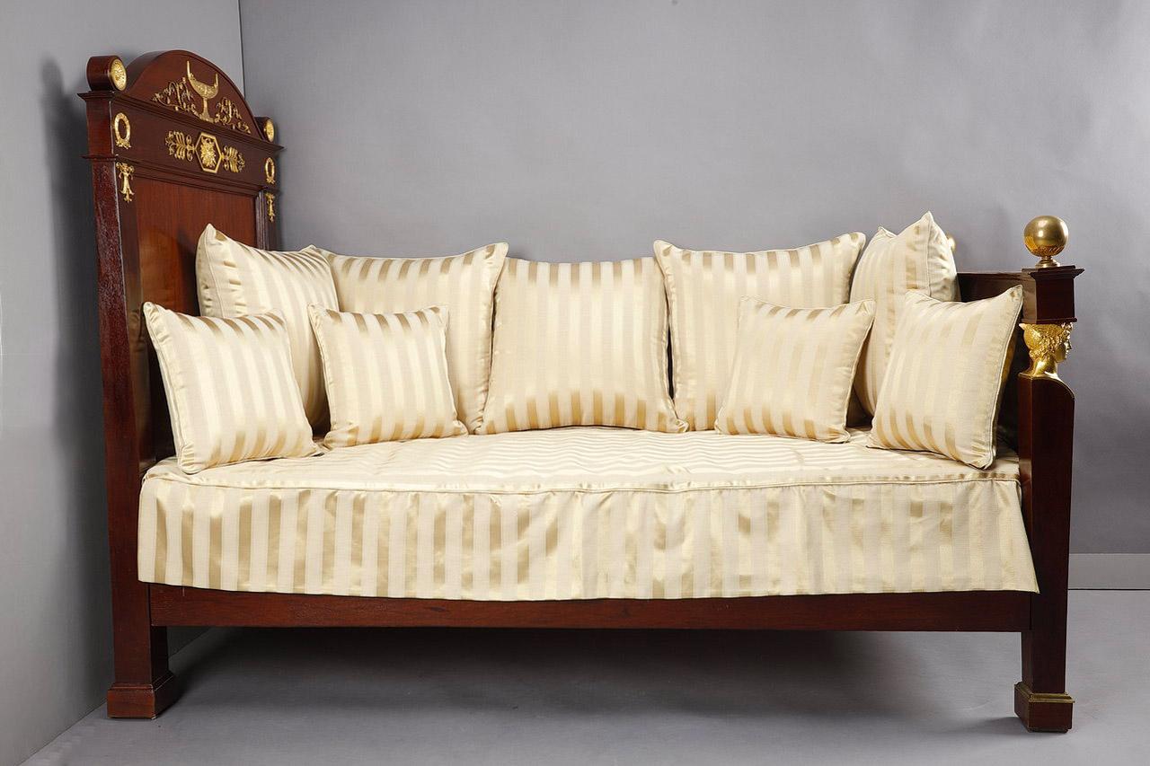 Empire period bed with its canopy For Sale 7