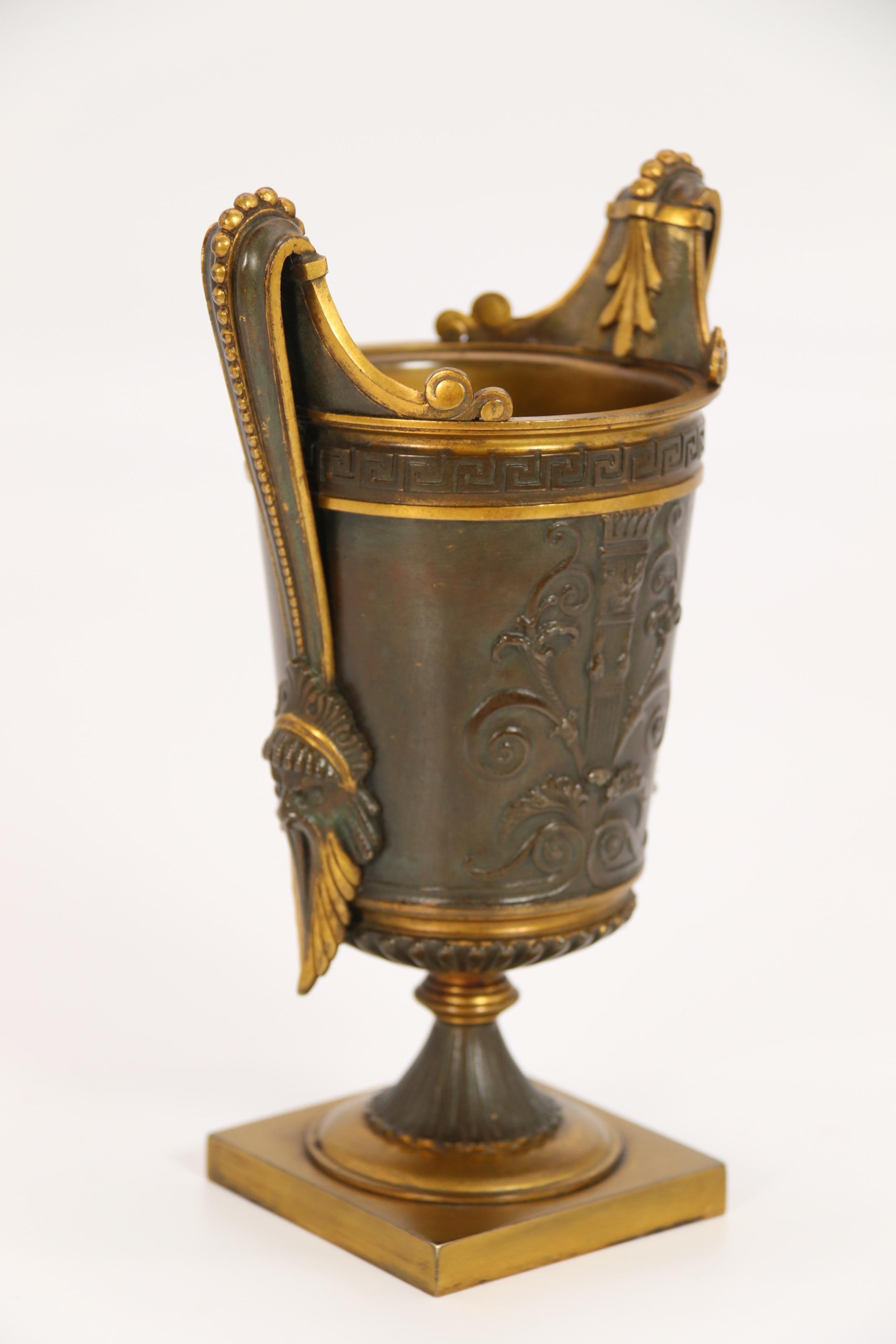 Empire period bronze and ormolu Grecian style pair of classical urns, circa 1830 For Sale 3