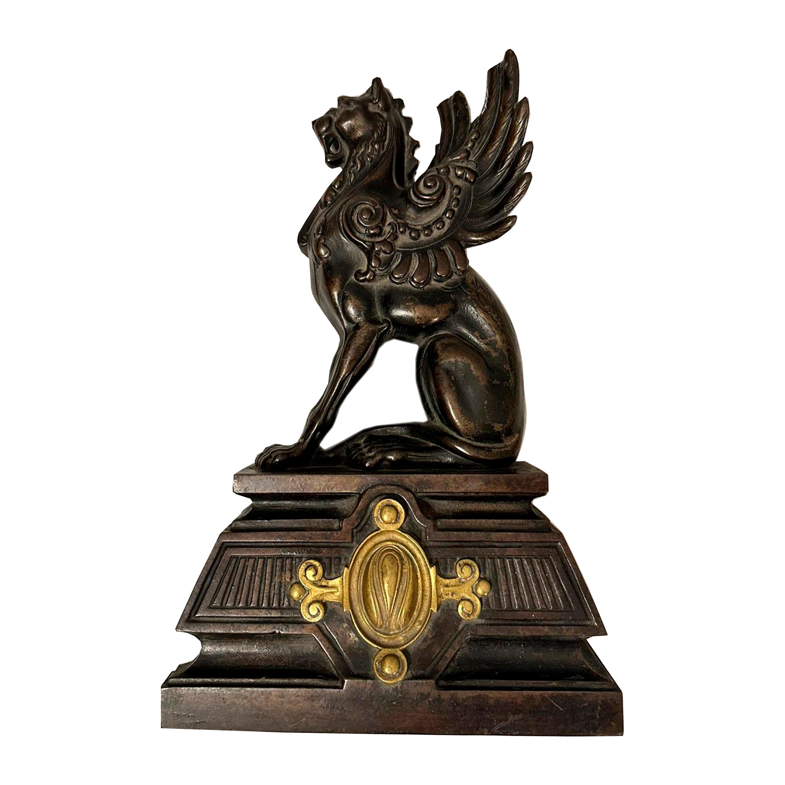 Romantico Frontale per caminetto in ghisa e bronzo del periodo Impero, Francia, XIX secolo. in vendita
