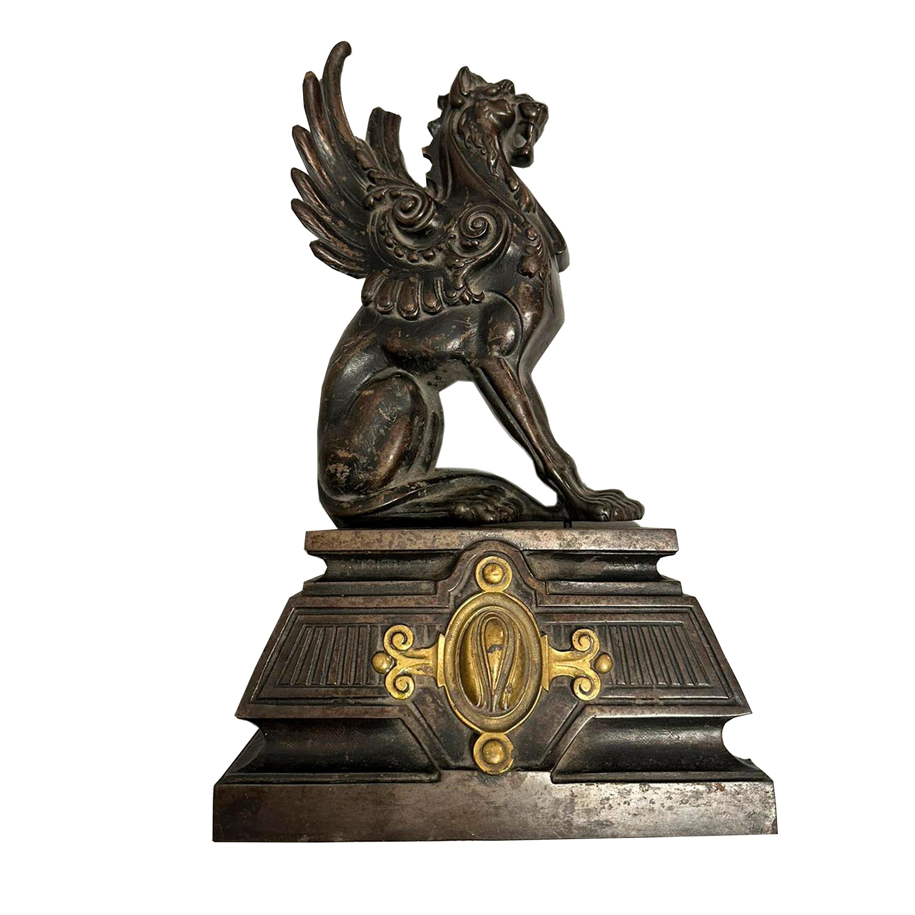 Francese Frontale per caminetto in ghisa e bronzo del periodo Impero, Francia, XIX secolo. in vendita