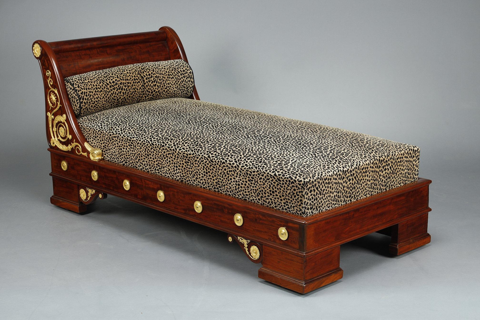 Early 19th Century Empire period Day Bed, from the designs of Percier & Fontaine  For Sale