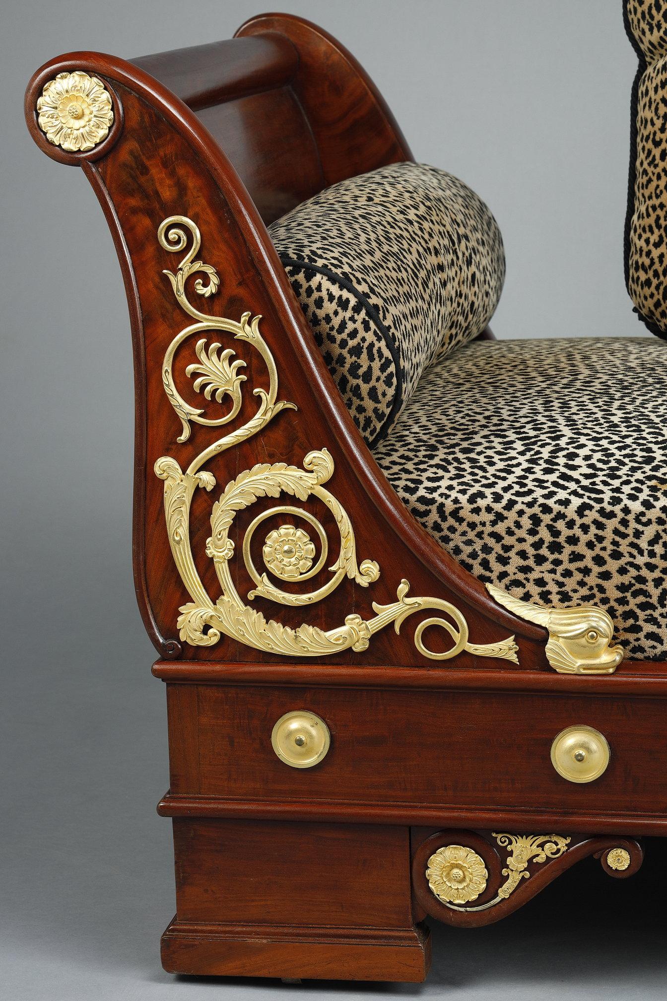 Mahogany Empire period Day Bed, from the designs of Percier & Fontaine  For Sale
