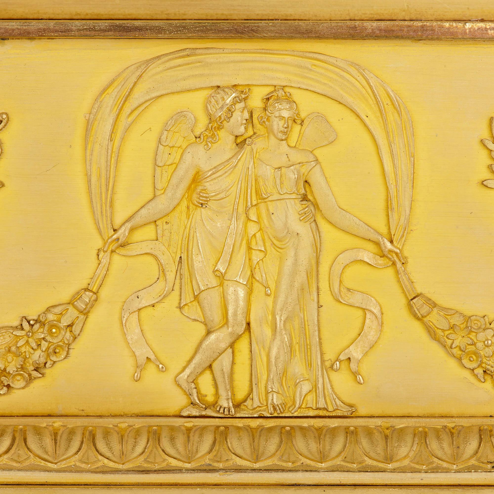Empire period gilt bronze clock with Cupid and Psyche by Le Roy et fils  In Good Condition For Sale In London, GB