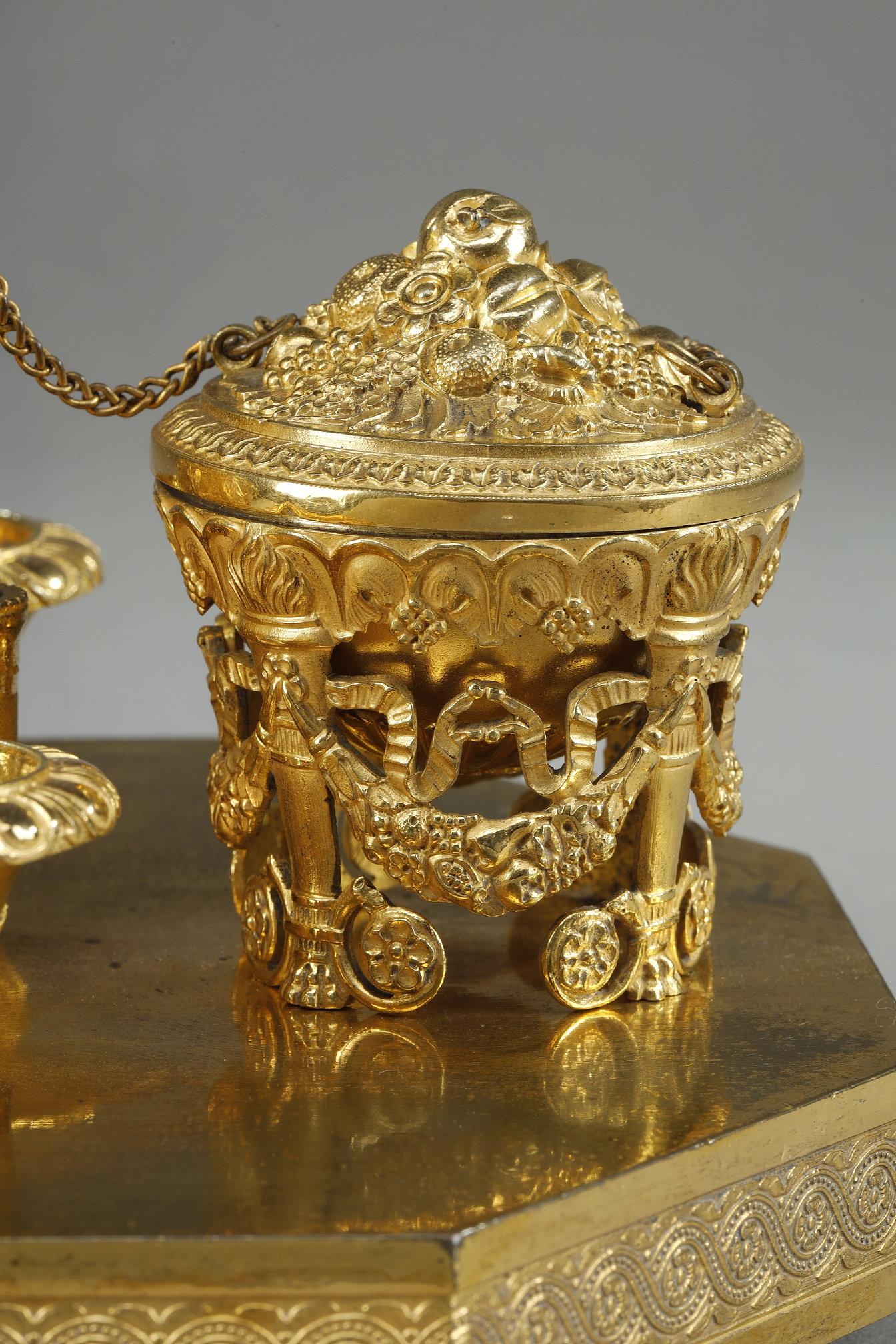 Obelisken-Tintenfass aus vergoldeter Bronze der Empirezeit im Angebot 7