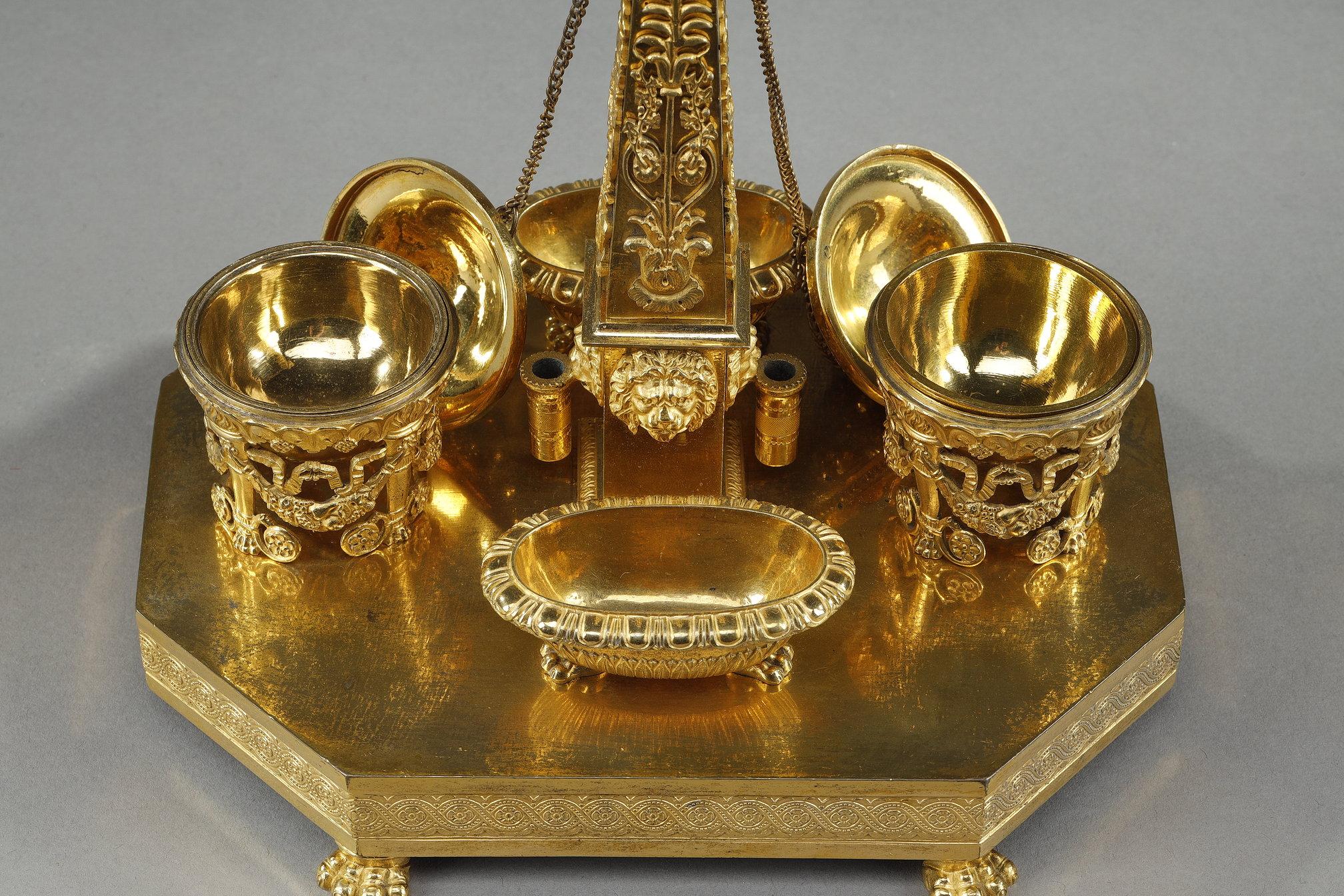 Obelisken-Tintenfass aus vergoldeter Bronze der Empirezeit im Angebot 11
