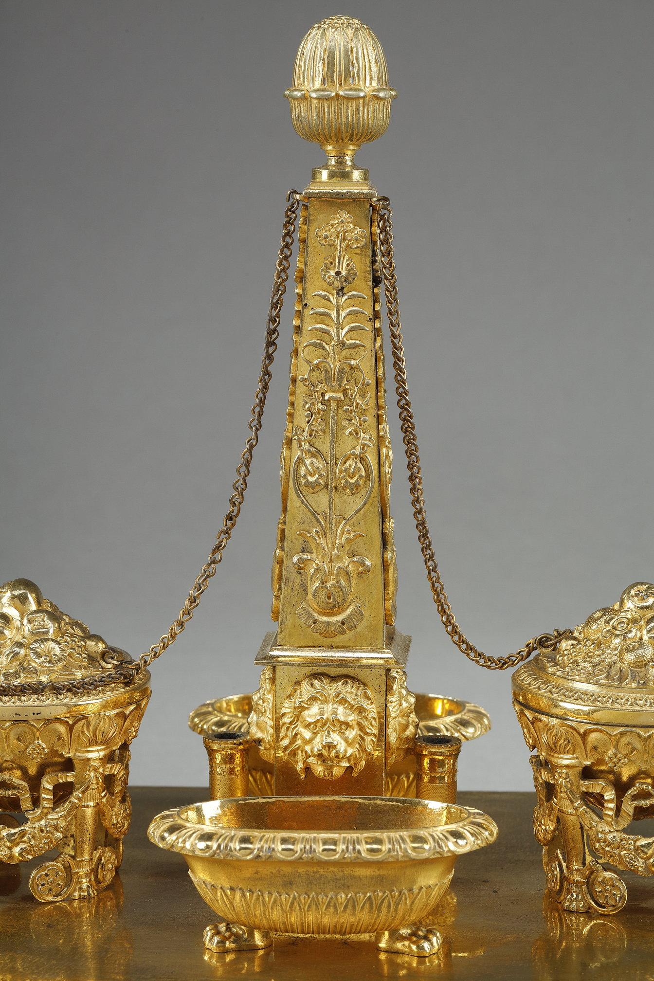 Obelisken-Tintenfass aus vergoldeter Bronze der Empirezeit im Angebot 2