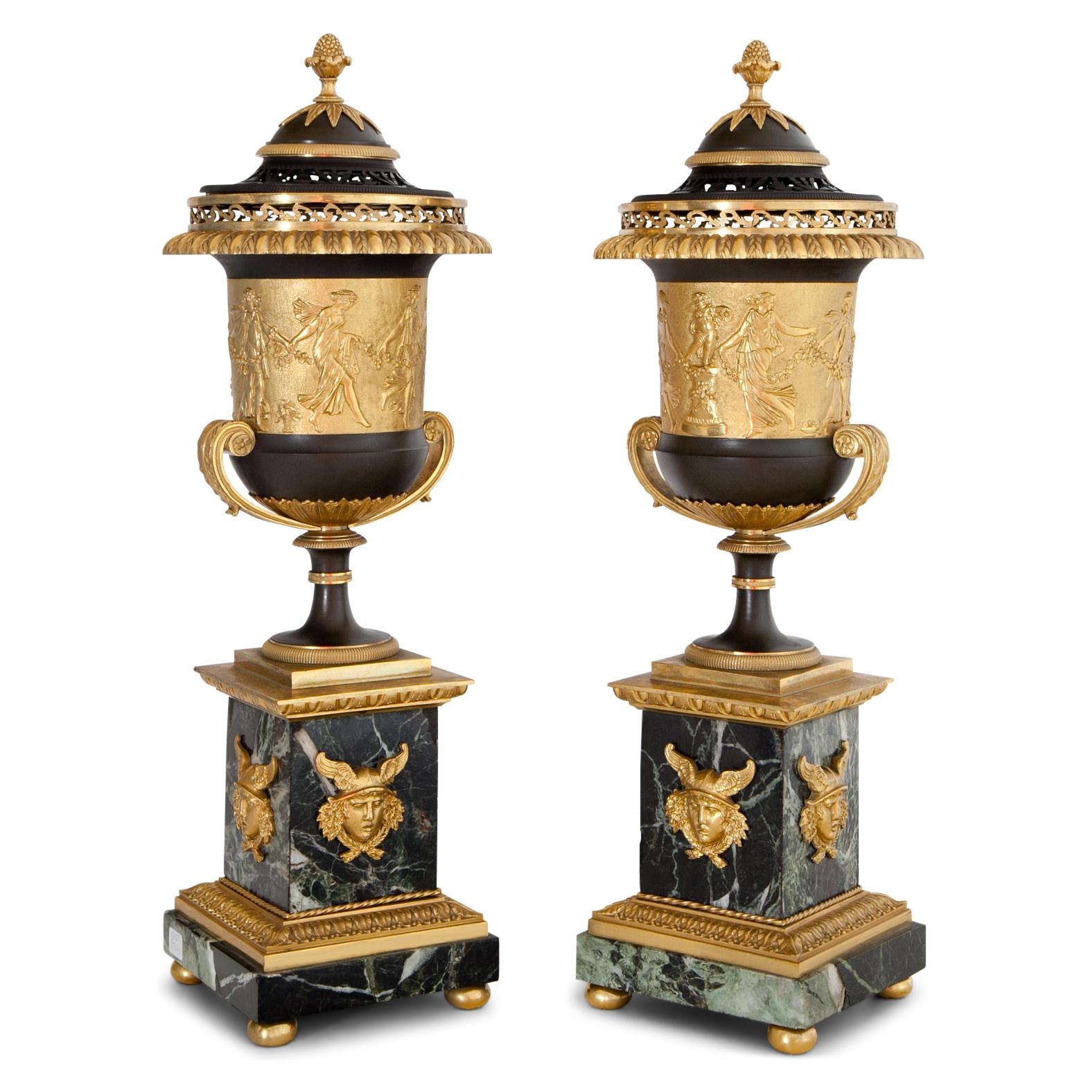 Bronze Paire d'urnes Empire Brûle-Parfum, France, vers 1805 en vente