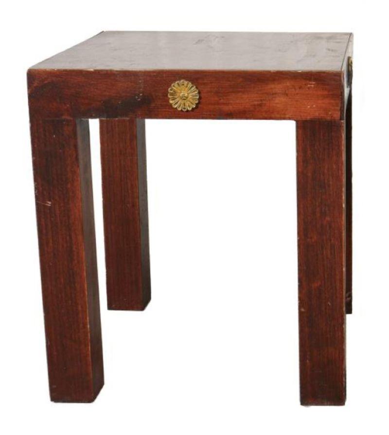 Empire Revive Diminutive Pedestal Tisch im Angebot