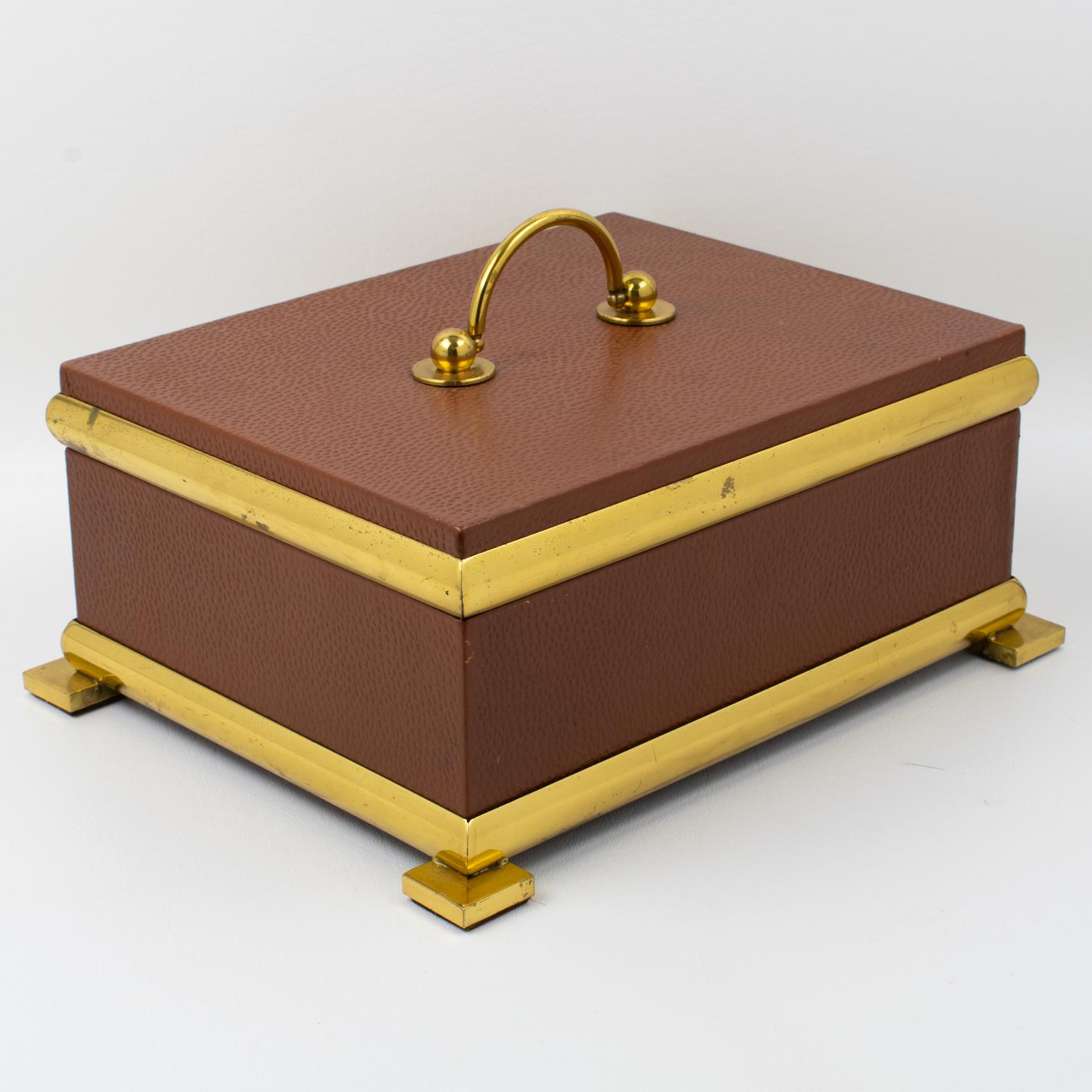 Caja decorativa de cuero y latón del Renacimiento Imperio, Italia Años 50 en venta 5