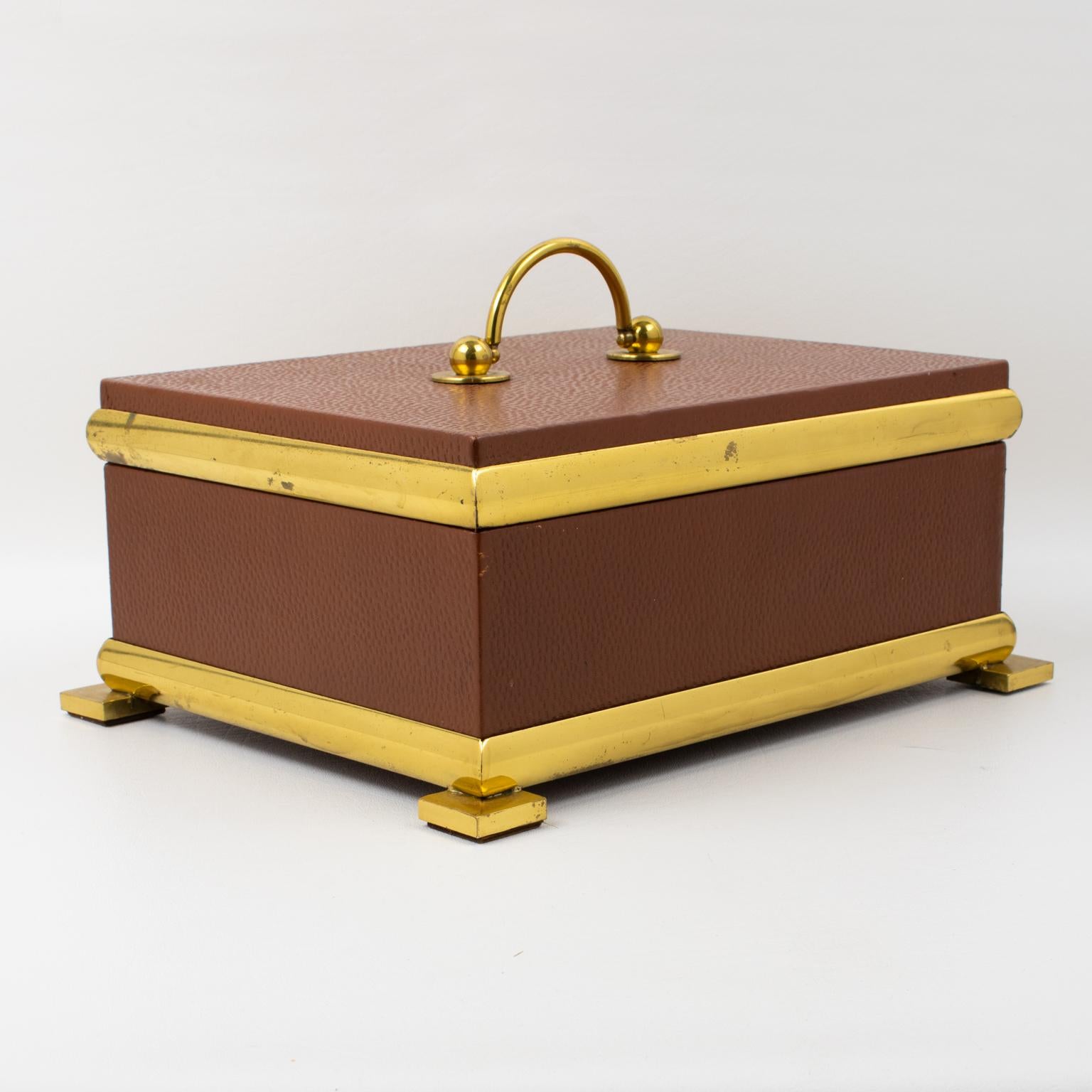 Laiton Boîte décorative Empire Revive en cuir et laiton, Italie années 1950 en vente