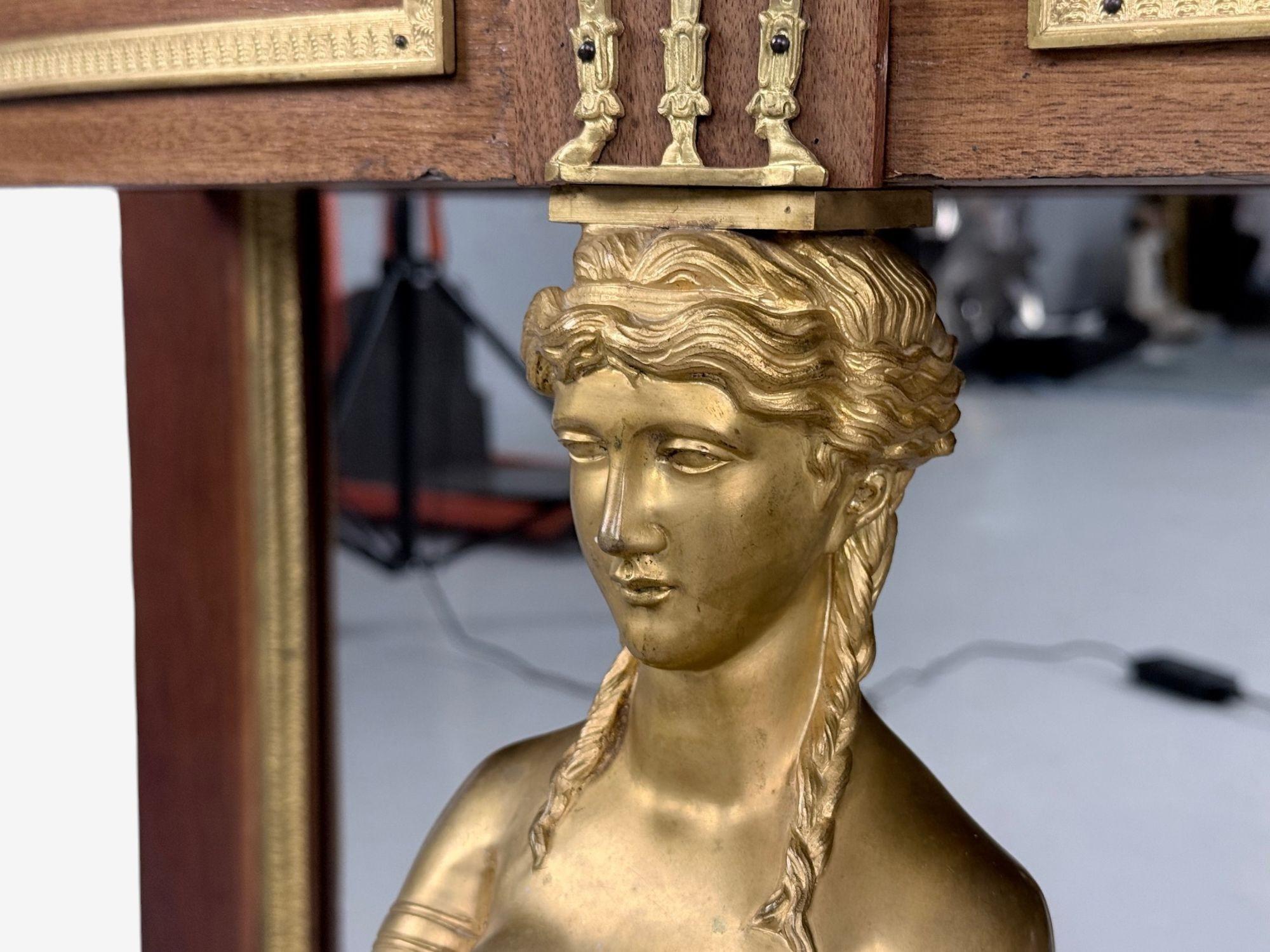 Specchio e console monumentale in mogano e bronzo, Francia, XIX secolo. in vendita 1