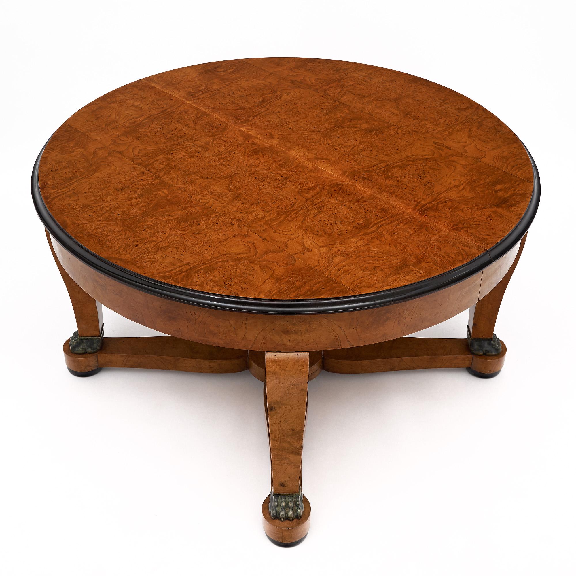 Français Empire round  Table française en vente