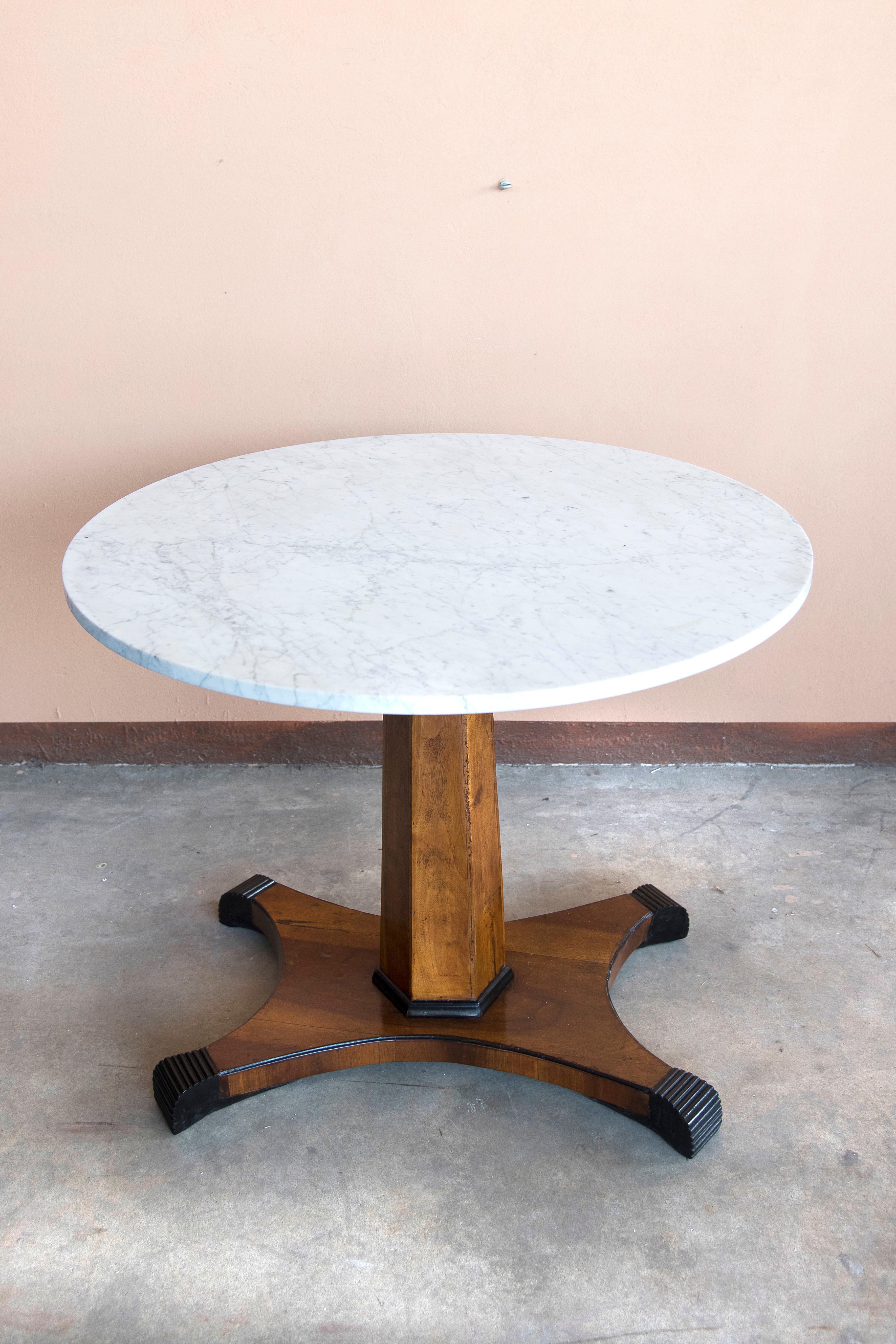 Napoleon III Rounded White Carrara Marble Top Gueridon Table For Sale 8