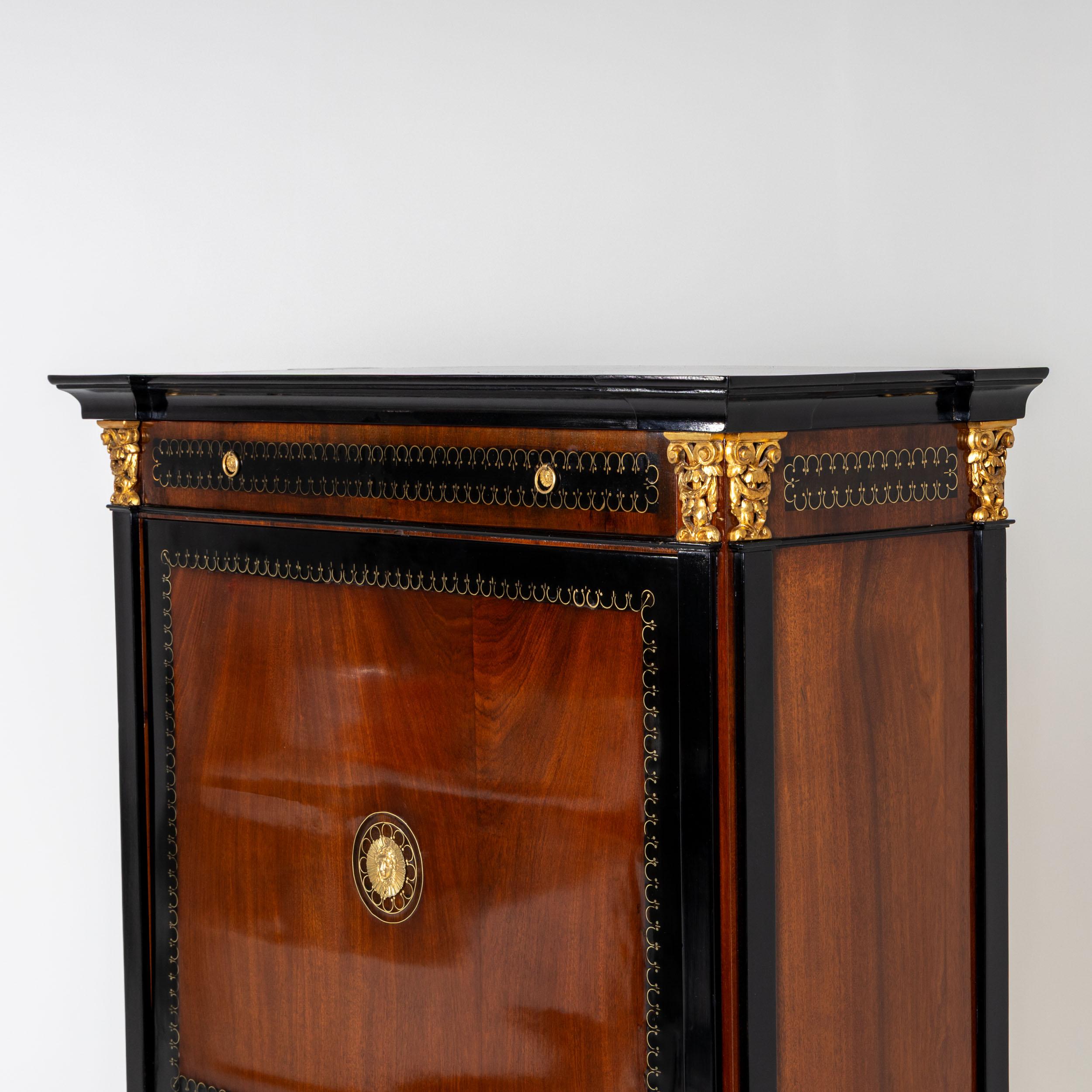 Empire Secrétaire, Vienna, circa 1810 (Vergoldung) im Angebot