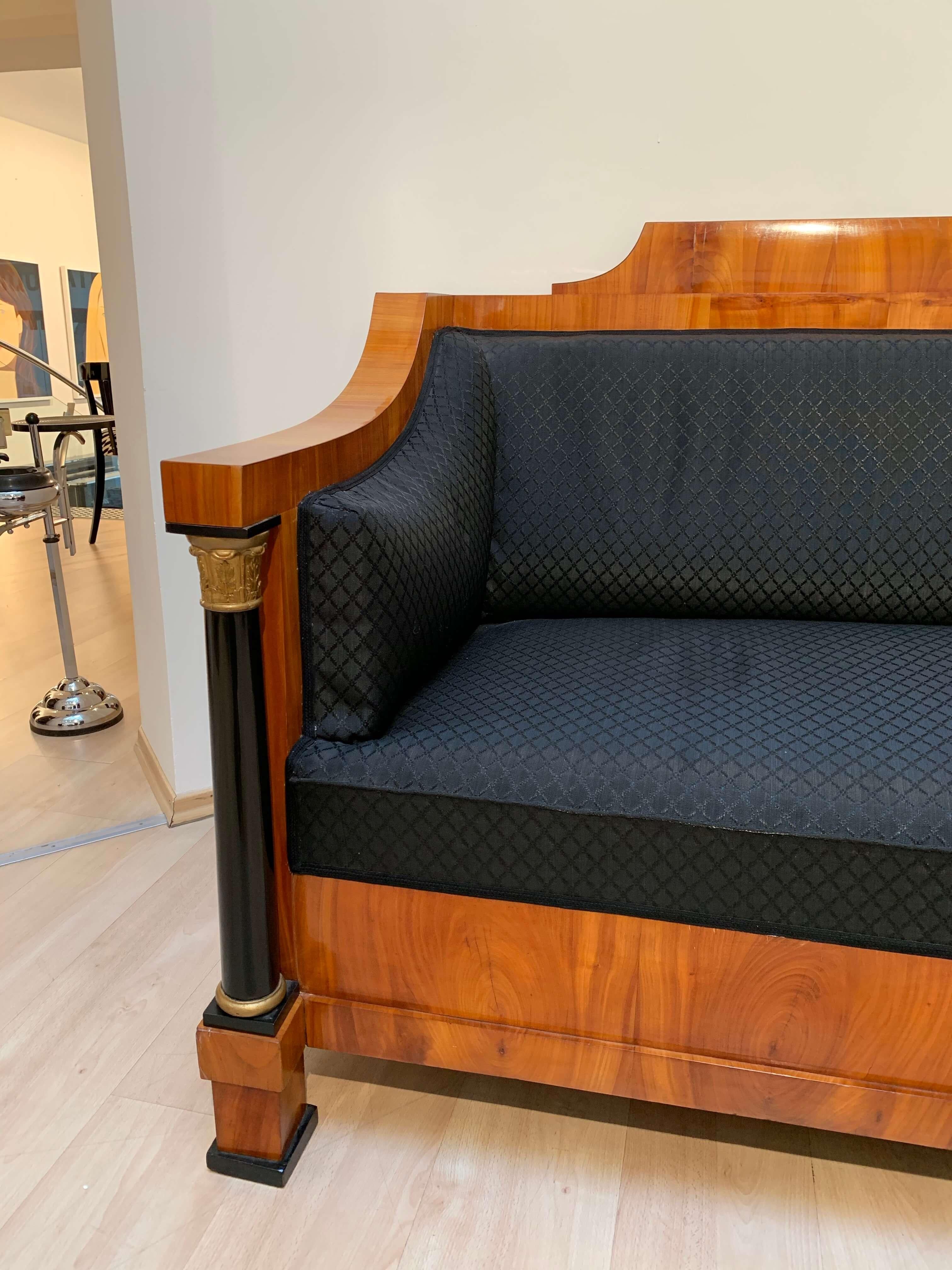 Empire Sofa, Cherry Veneer, Full Columns, Horse Hair, Germany circa 1815 In Good Condition In Regensburg, DE