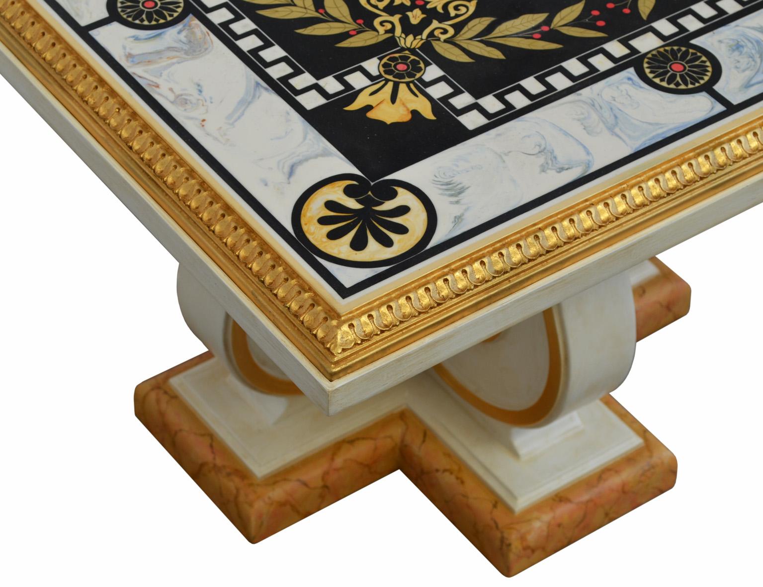 Quadratischer Couchtisch  Scagliola-Holzsockel mit Kunstplatte, handgefertigt in Italien von Cupioli (Italienisch) im Angebot