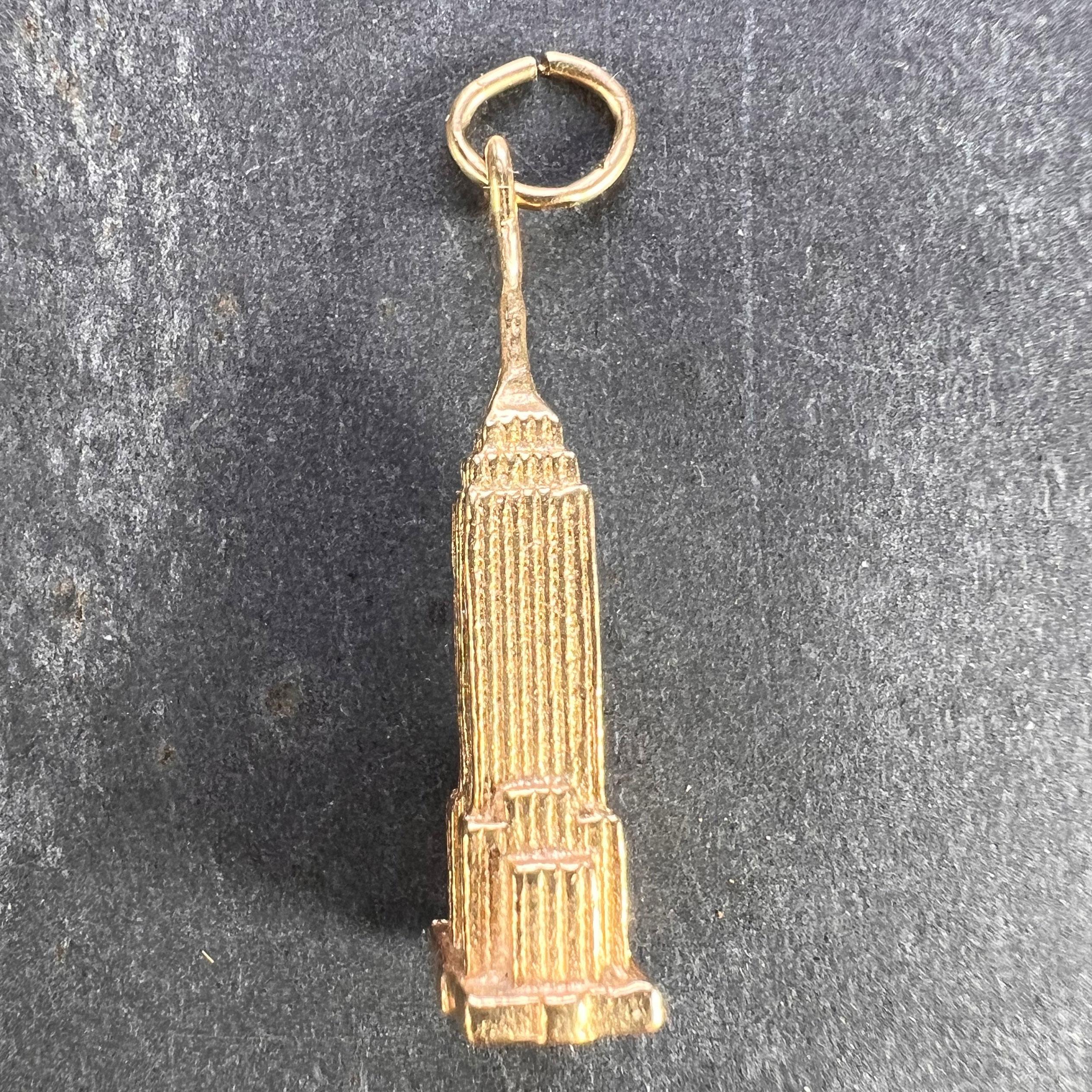 Ciondolo Charm Empire State Building New York in oro giallo 14K In condizioni buone a London, GB