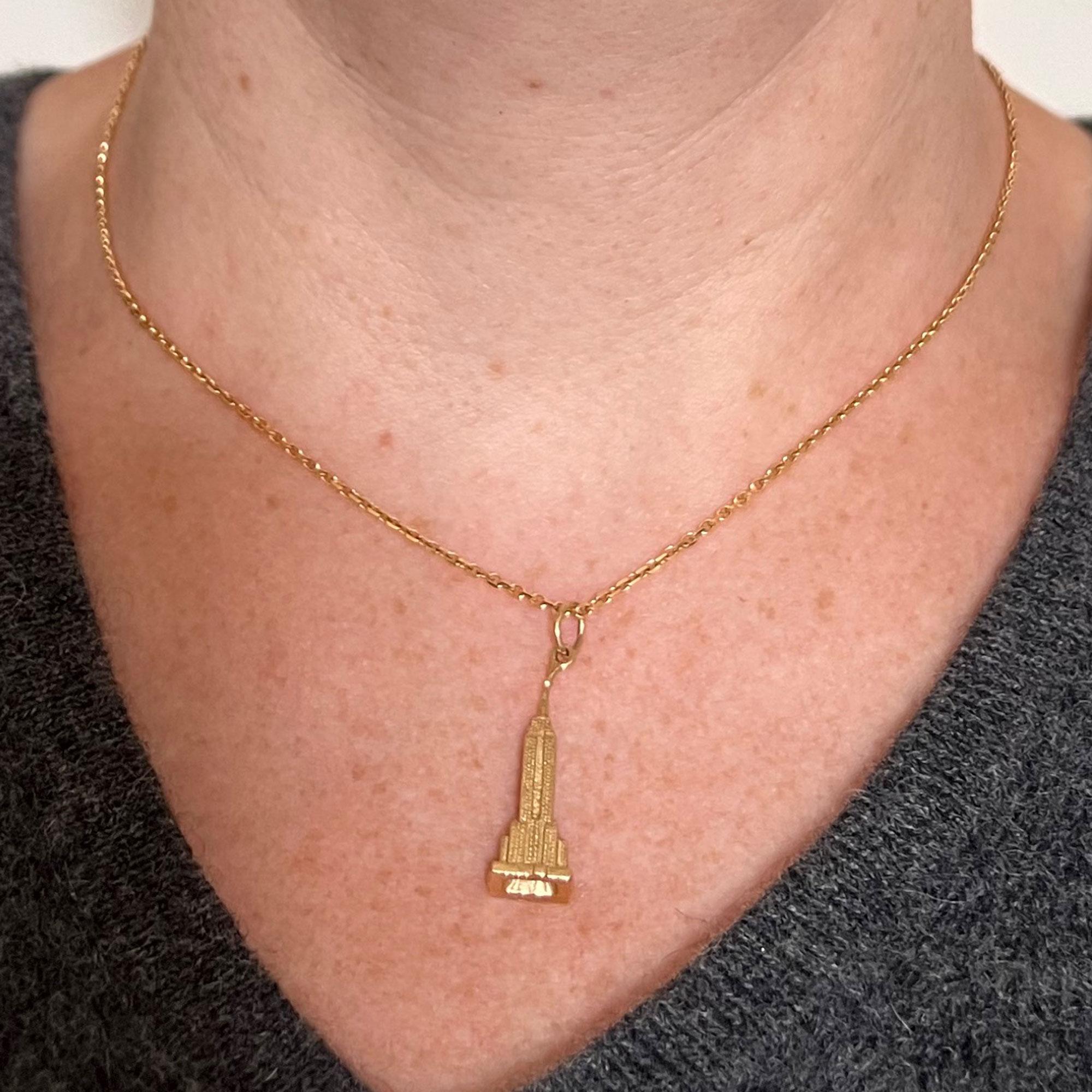 da uomo o donna Ciondolo Charm Empire State Building New York in oro giallo 14K