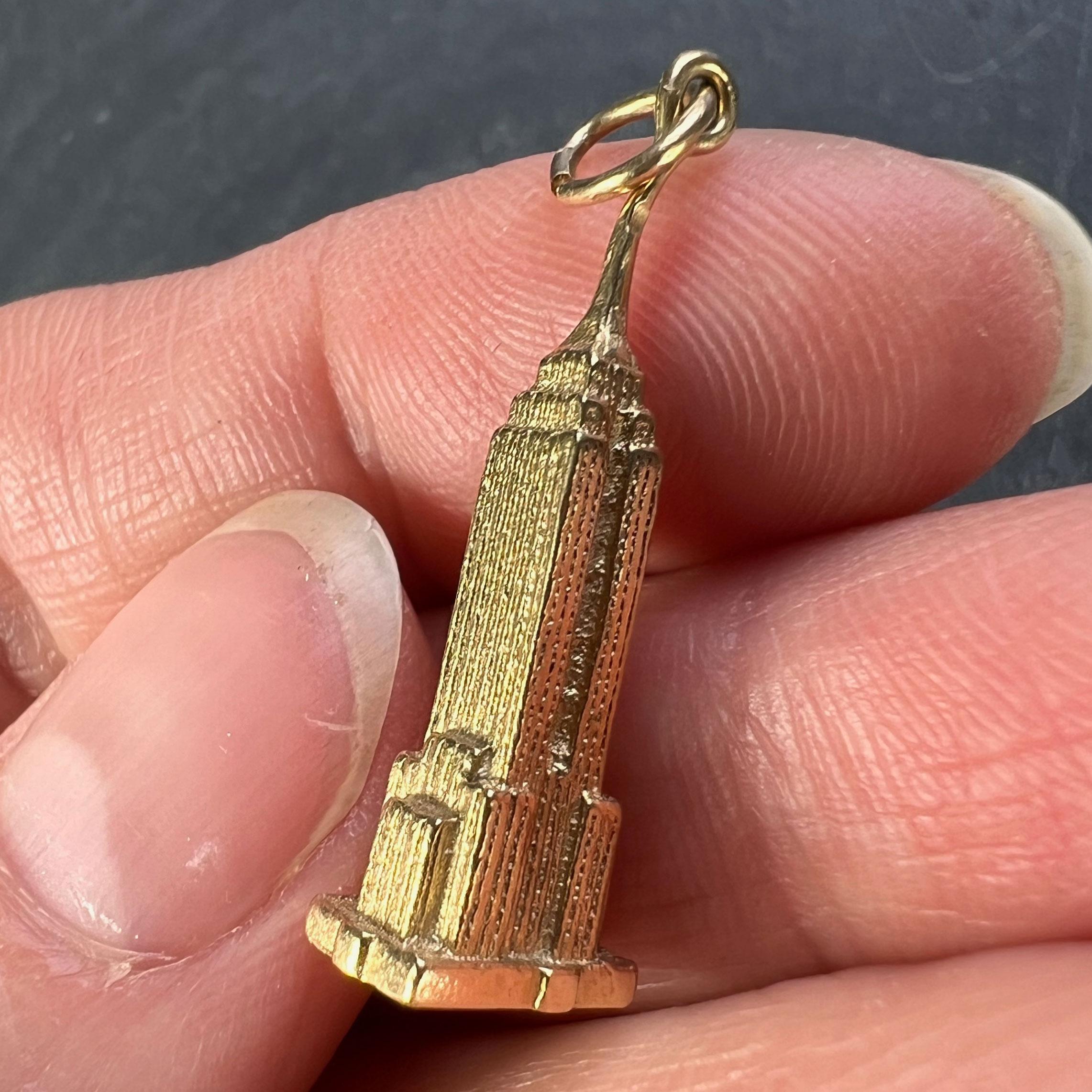 Ciondolo Charm Empire State Building New York in oro giallo 14K 3