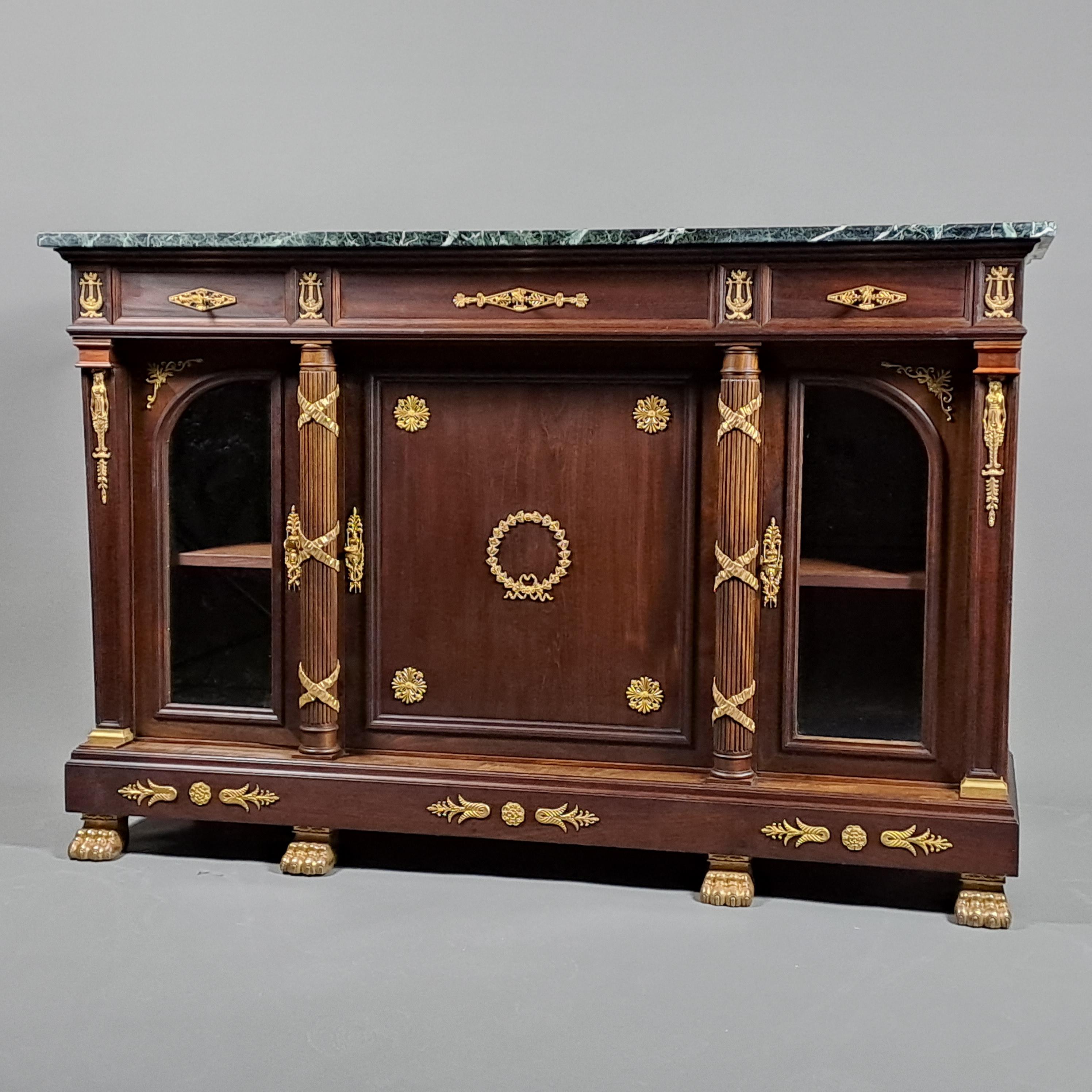 Empire Style Buffet in Mahogany and Gilt Bronze In Good Condition For Sale In BARSAC, FR