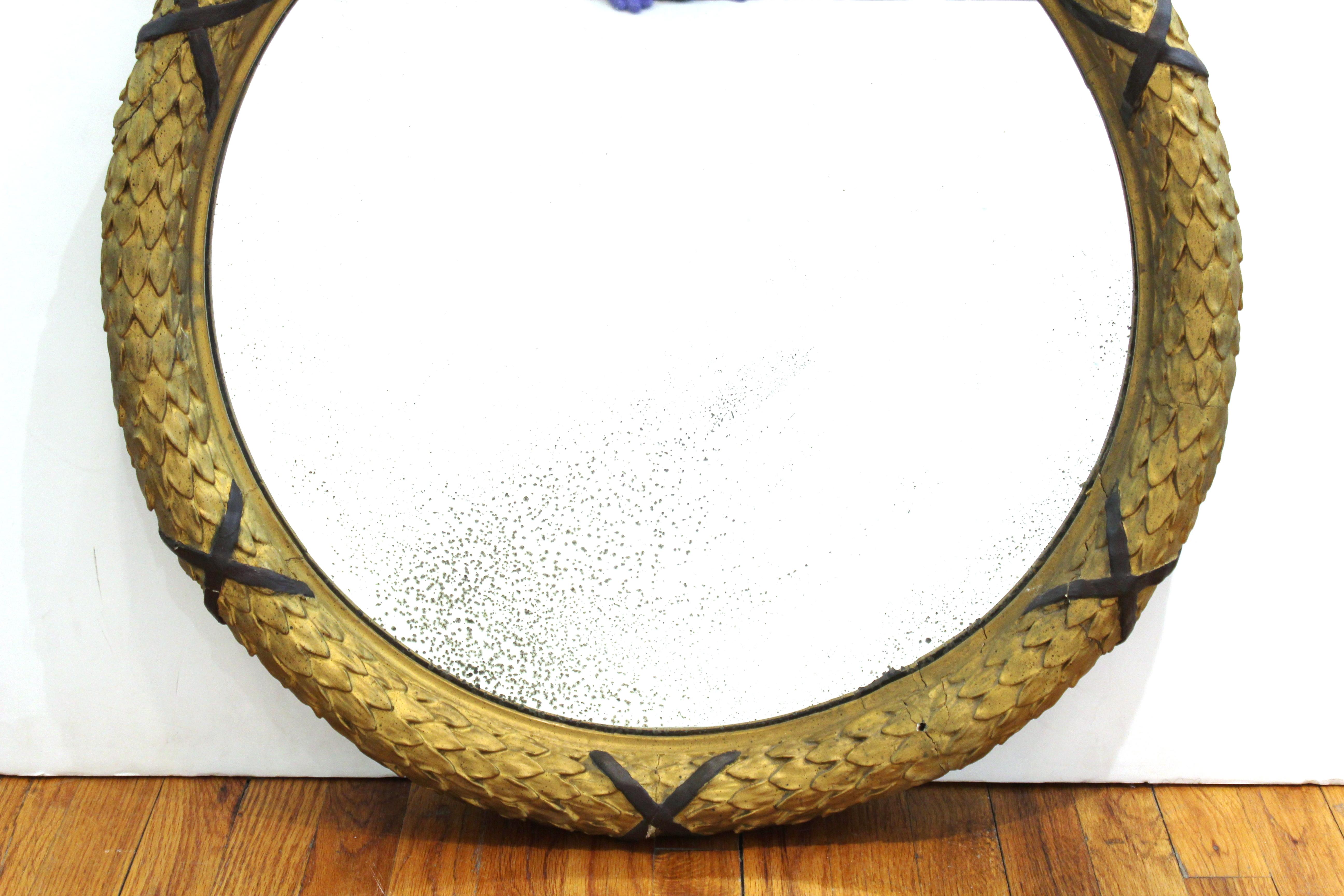 Empire Style Carved GIltwood Round Wall Mirror  In Good Condition In New York, NY
