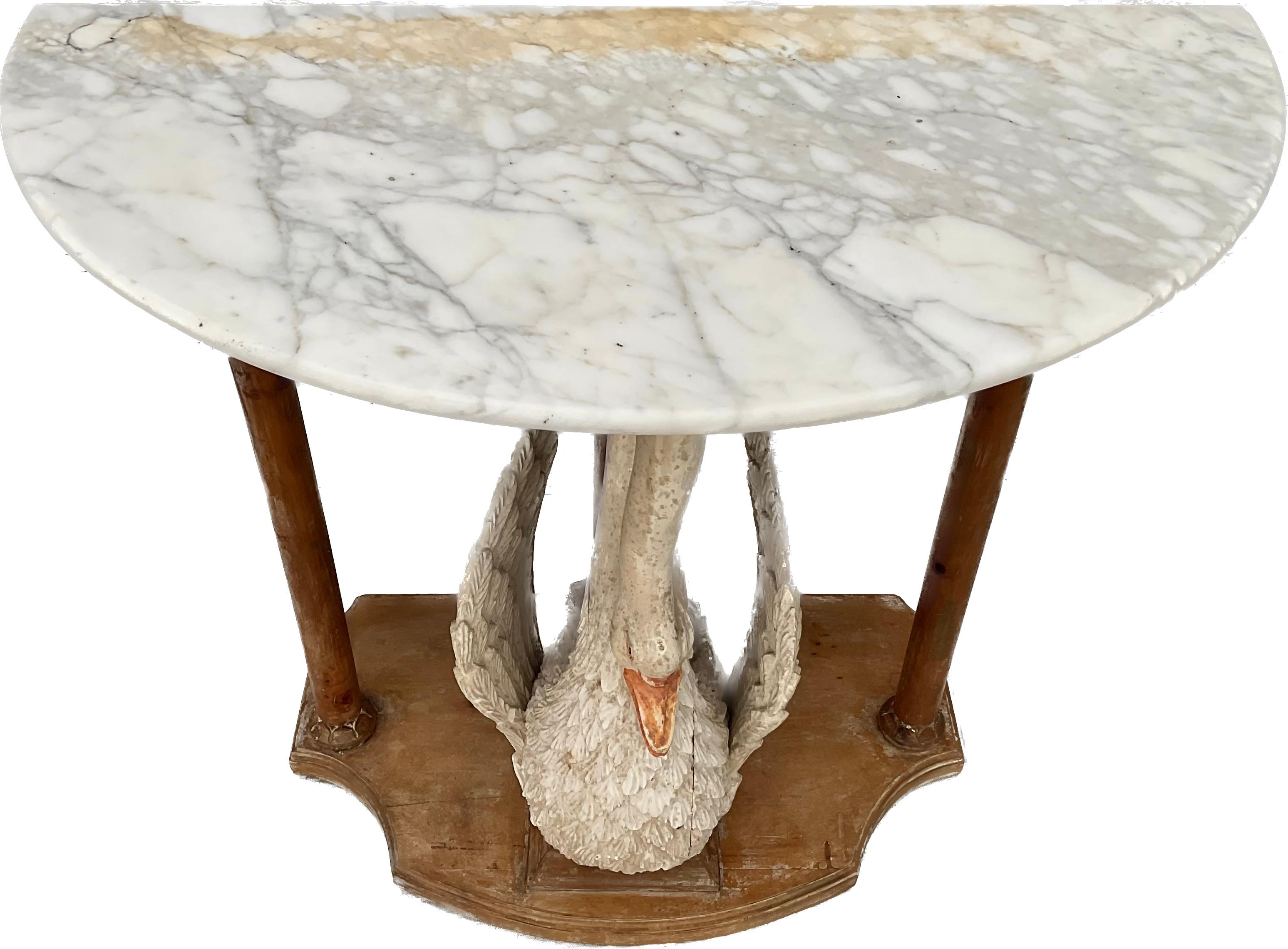 Bois Table console à plateau en marbre sculpté de style Empire et Swan en vente