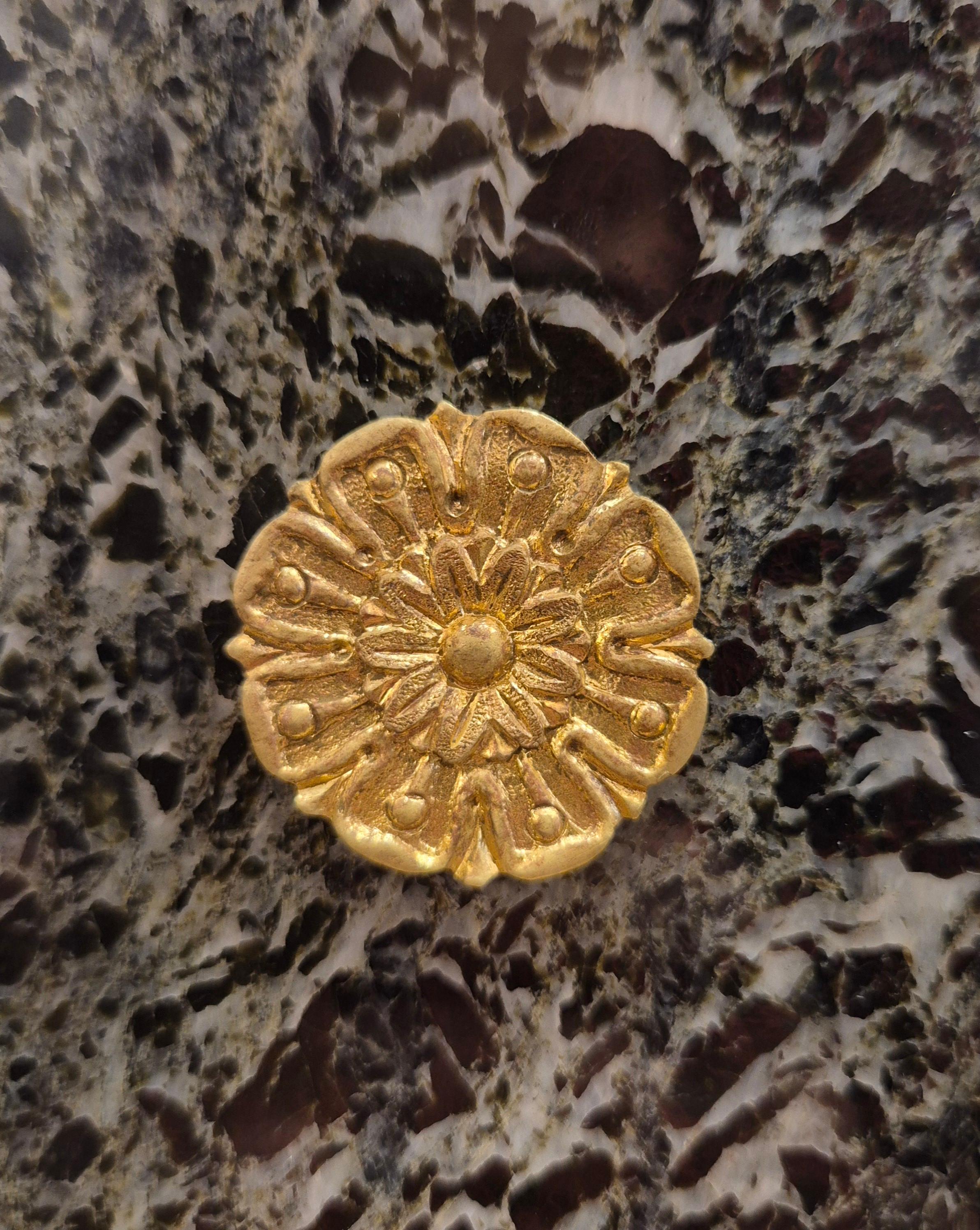 Cassolette in stile impero in marmo verde mare e bronzo dorato, XIX secolo in vendita 5