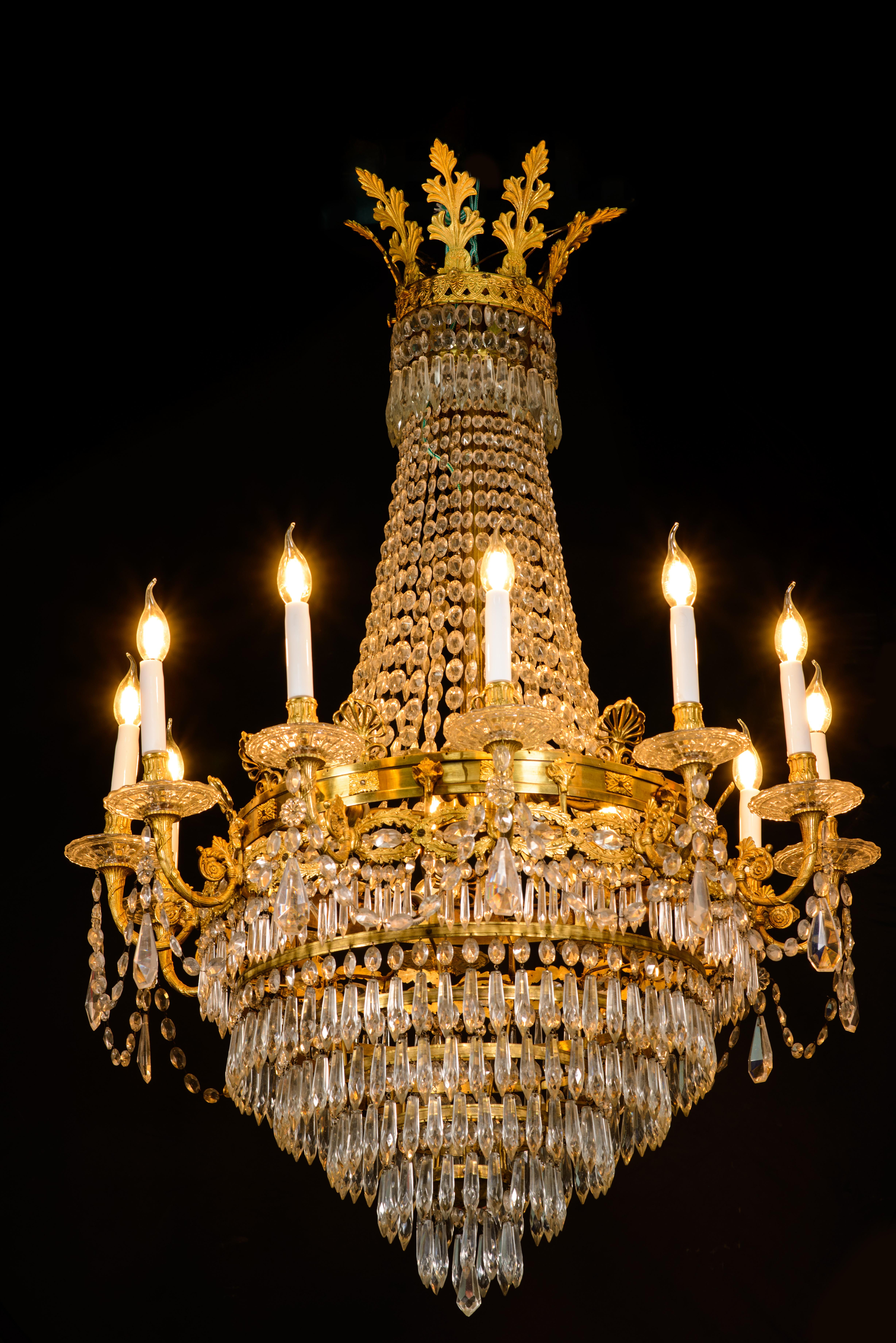 Deckenleuchte im Empire-Stil. Bronze und Glas. 19. Jahrhundert. im Angebot 4