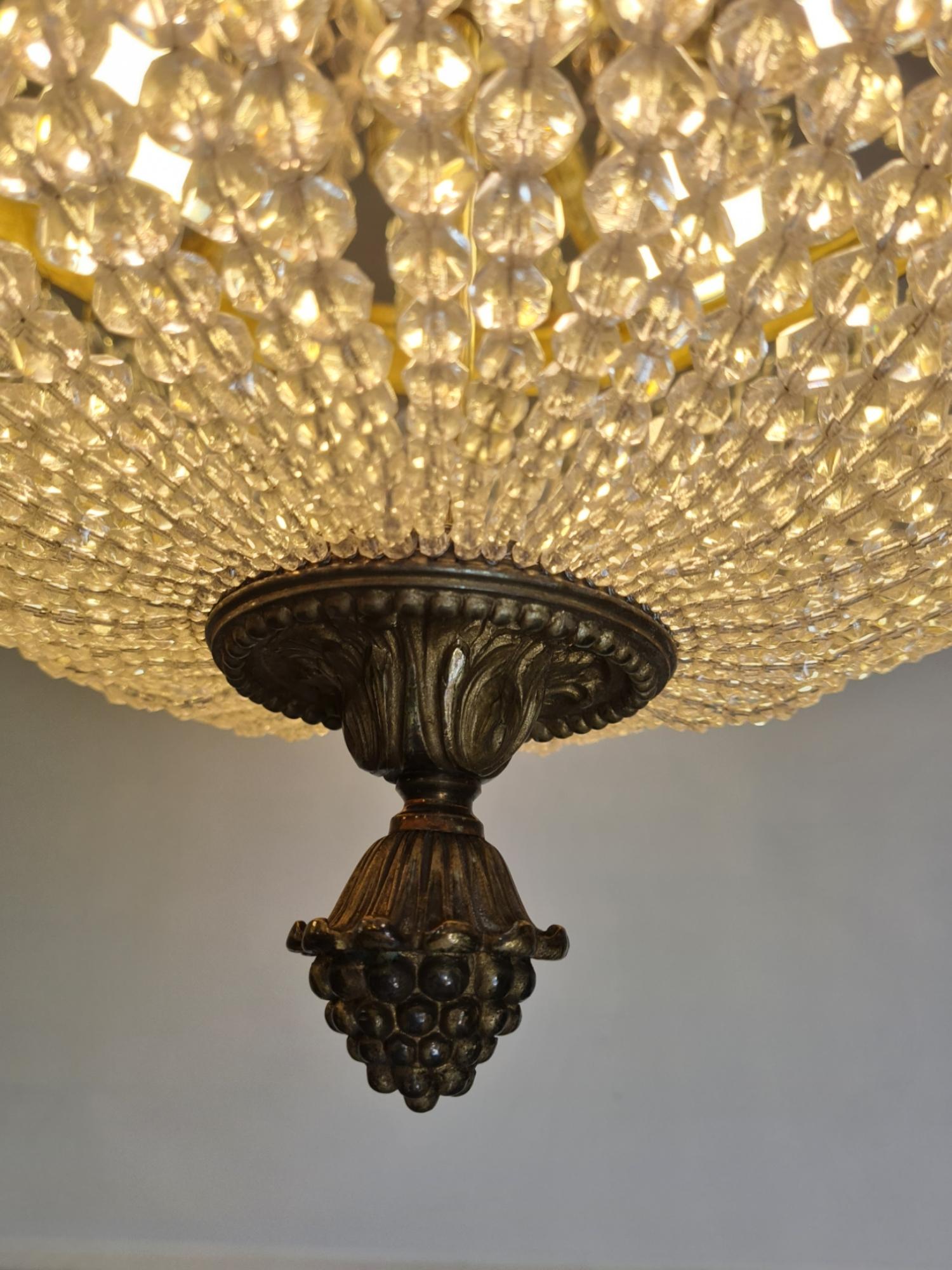 Lampadario in cristallo stile impero, corona d'alloro, fiamma e Arrow, fine '800 in vendita 1