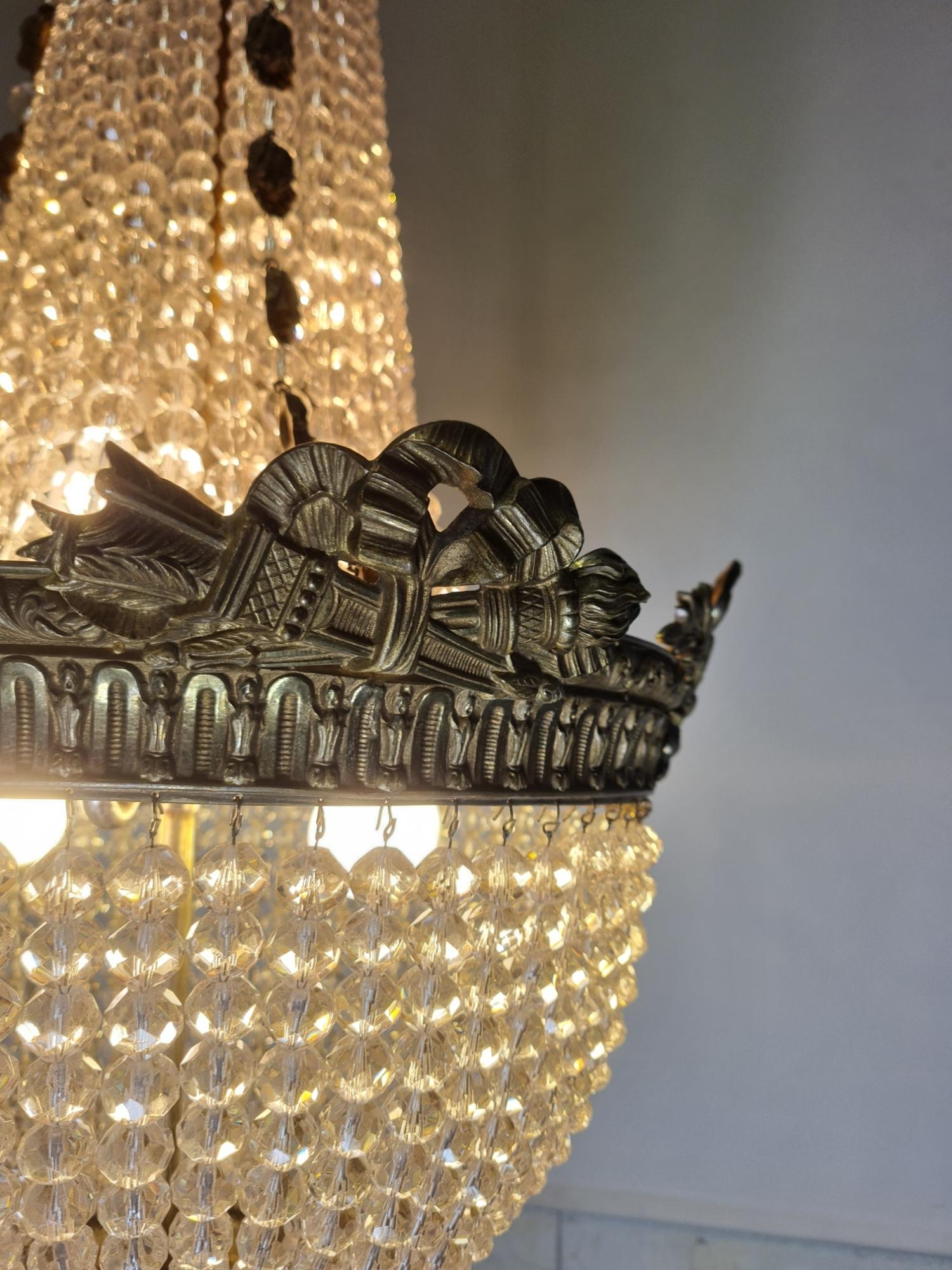 Lampadario in cristallo stile impero, corona d'alloro, fiamma e Arrow, fine '800 in vendita 2