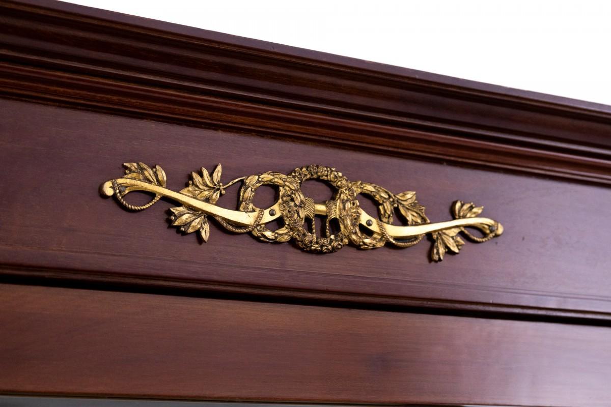 Francese Vetrina in stile impero, fine del XIX secolo, Europa meridionale. in vendita
