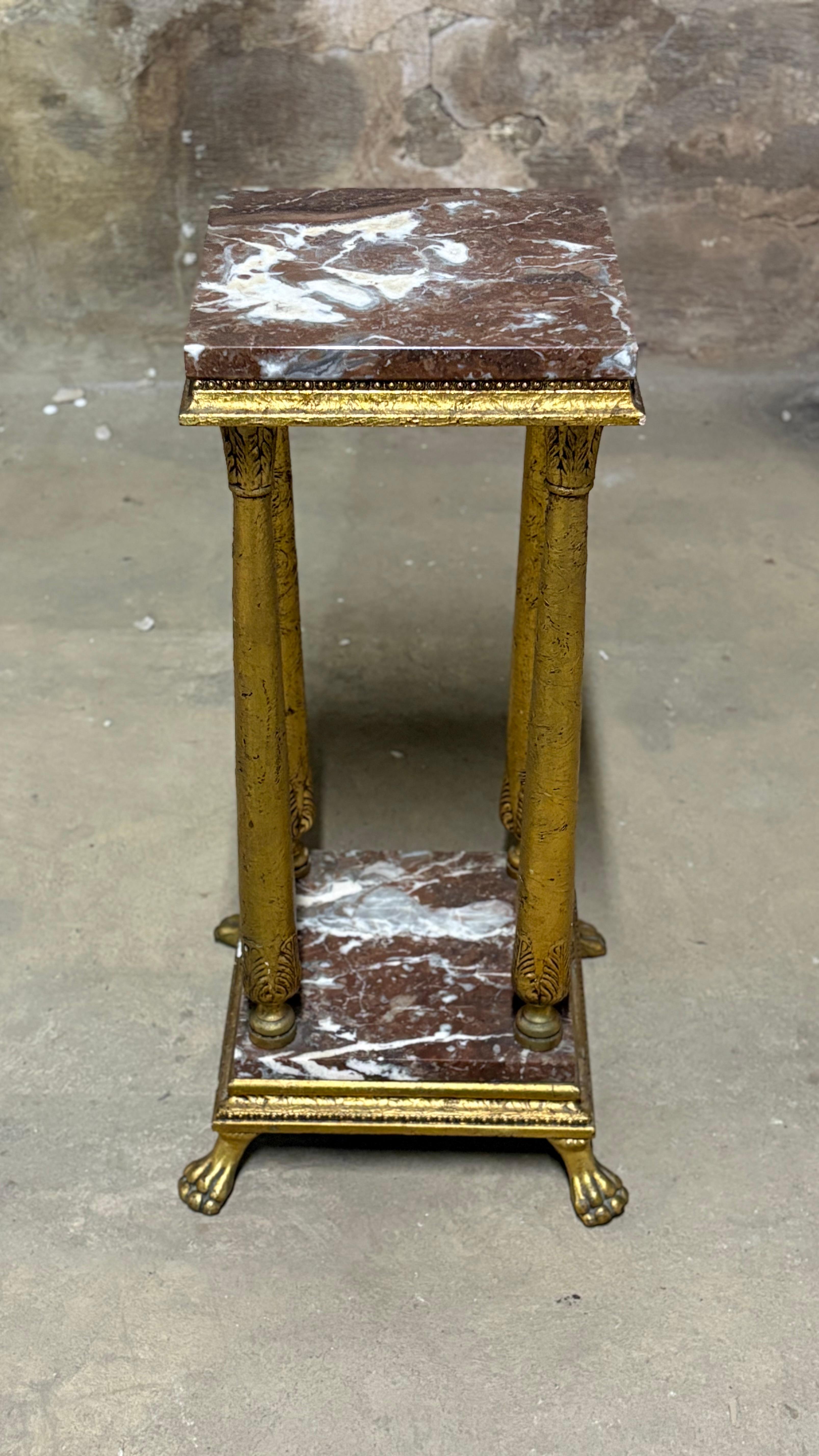 XX secolo Piedistallo in marmo dorato in stile impero in vendita