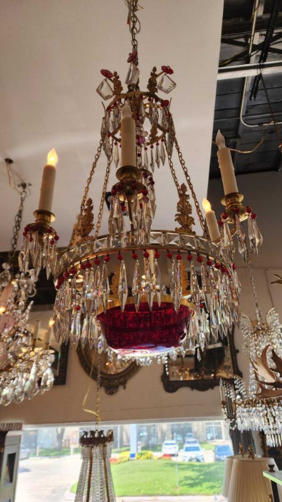 Stile impero Empire Style Gilt-Brass and Glass Chandelier in vendita