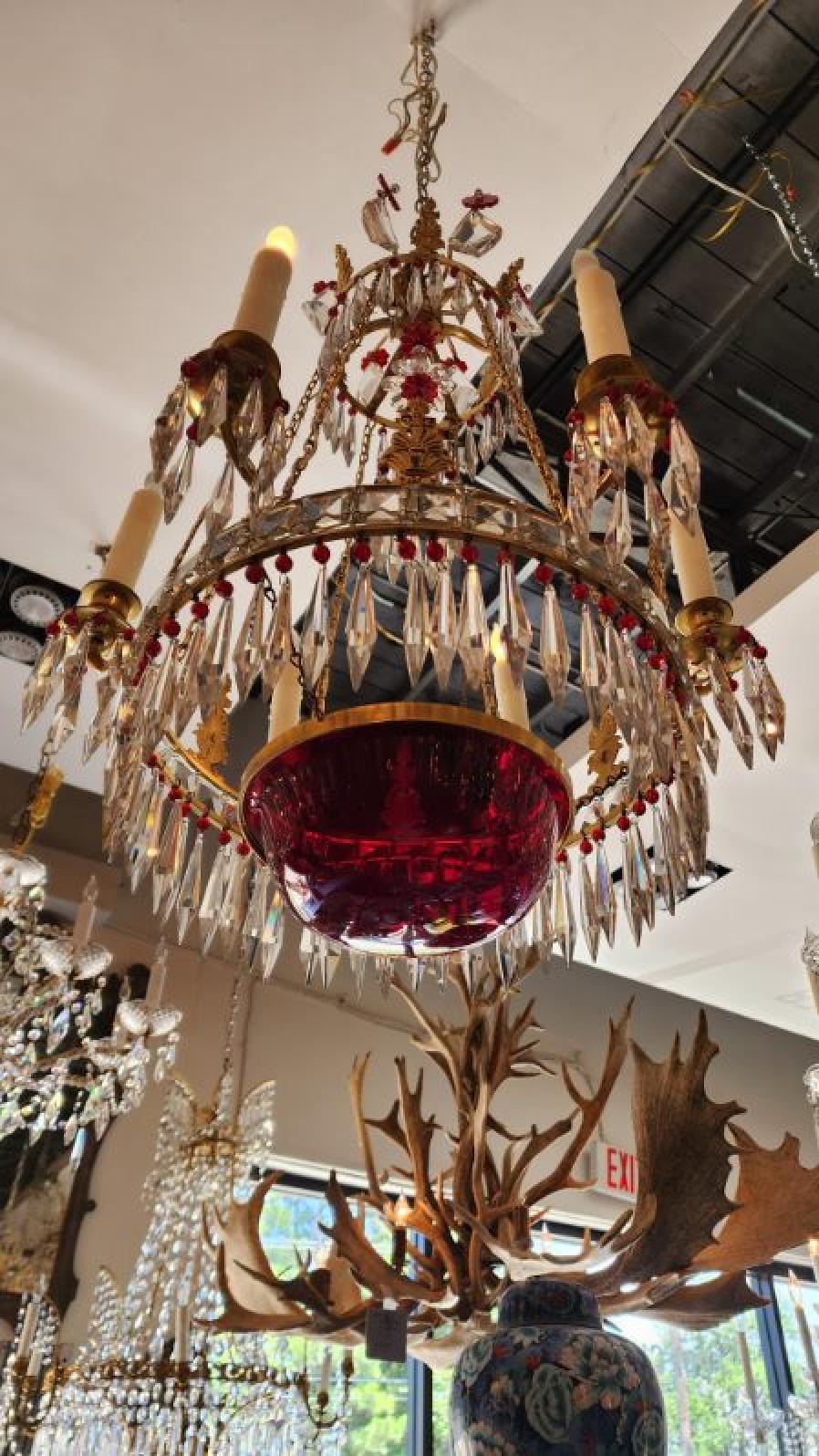Empire Style Gilt-Brass and Glass Chandelier In condizioni discrete in vendita a Dallas, TX