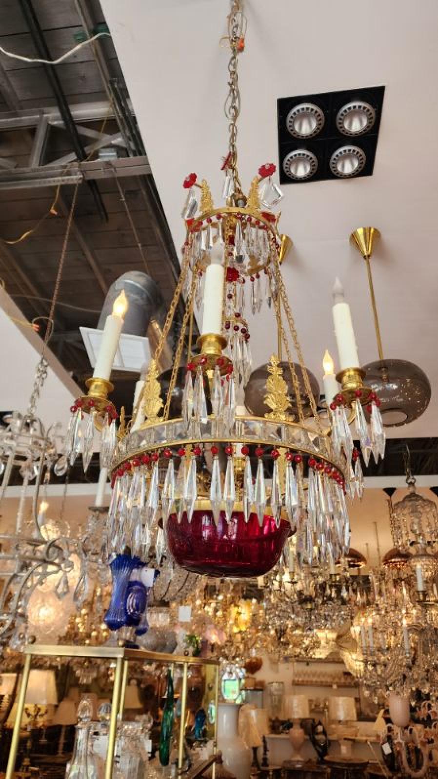 Ottone Empire Style Gilt-Brass and Glass Chandelier in vendita