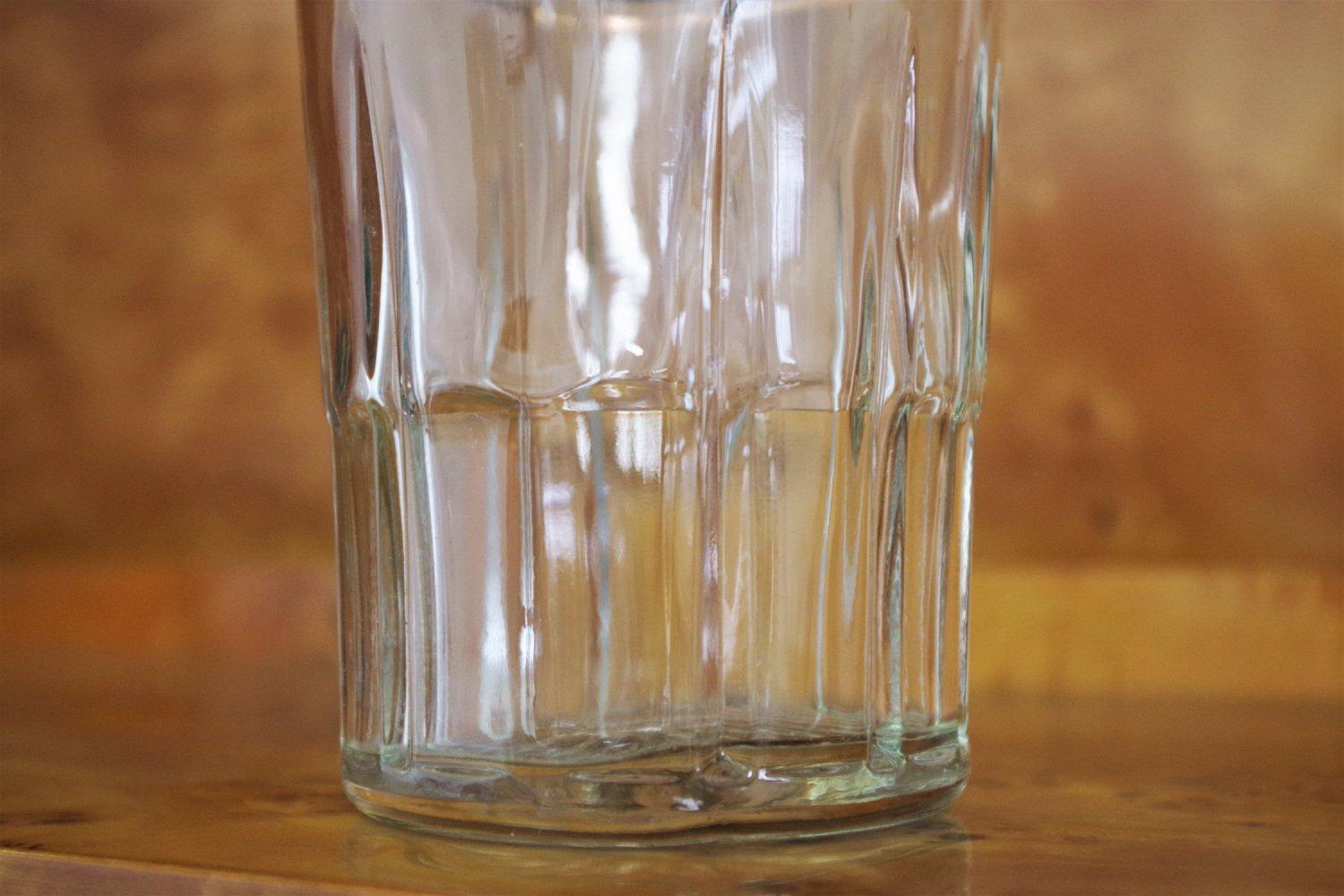 Bouteille de liqueur en verre de style Empire - 1970 Vintage Italian Barware en vente 2
