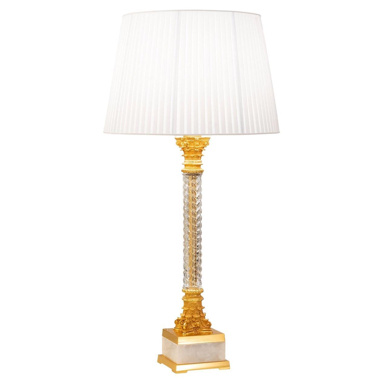 Lampe de table de style Empire en or et cristal