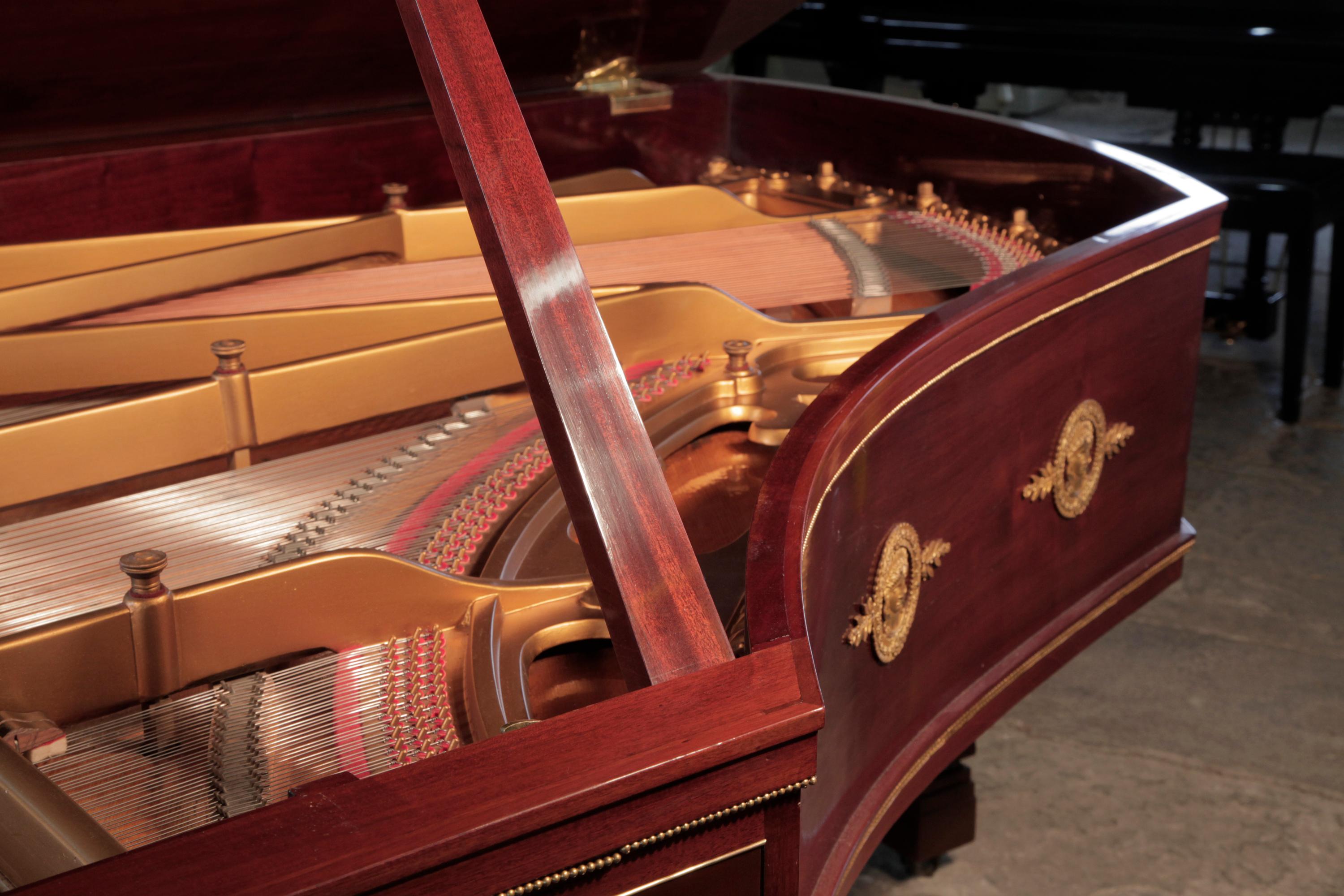 Allemand Ibach Modèle 2 Grand Piano de Style Empire Boîtier en Acajou Montures en Ormolu en vente
