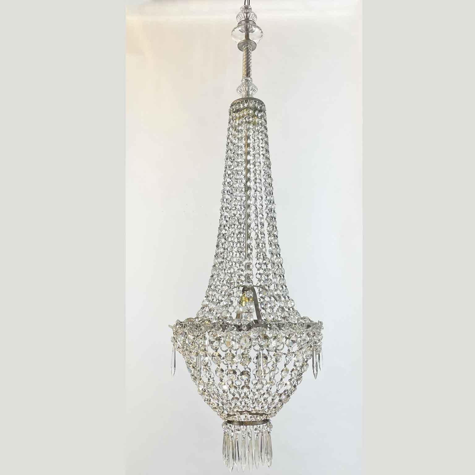 Empire Style Italian Beaded Crystal Chandelier Early 20th Century Basket Pendant In Good Condition In Milan, IT