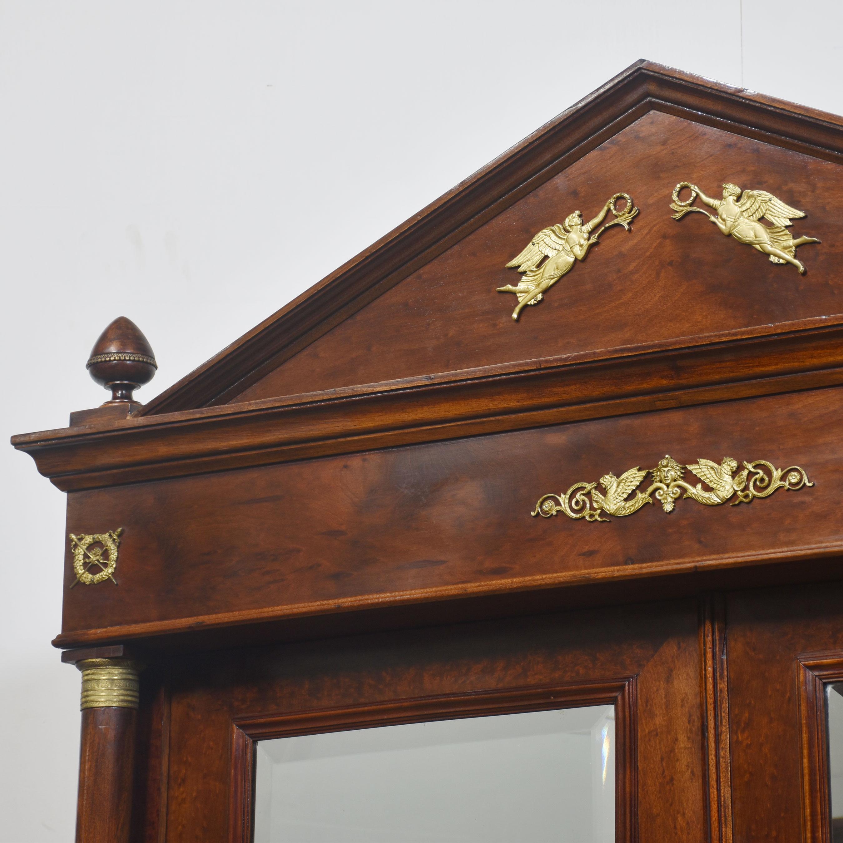 Zweitüriger Kleiderschrank im Empire-Stil aus Mahagoni im Angebot 13