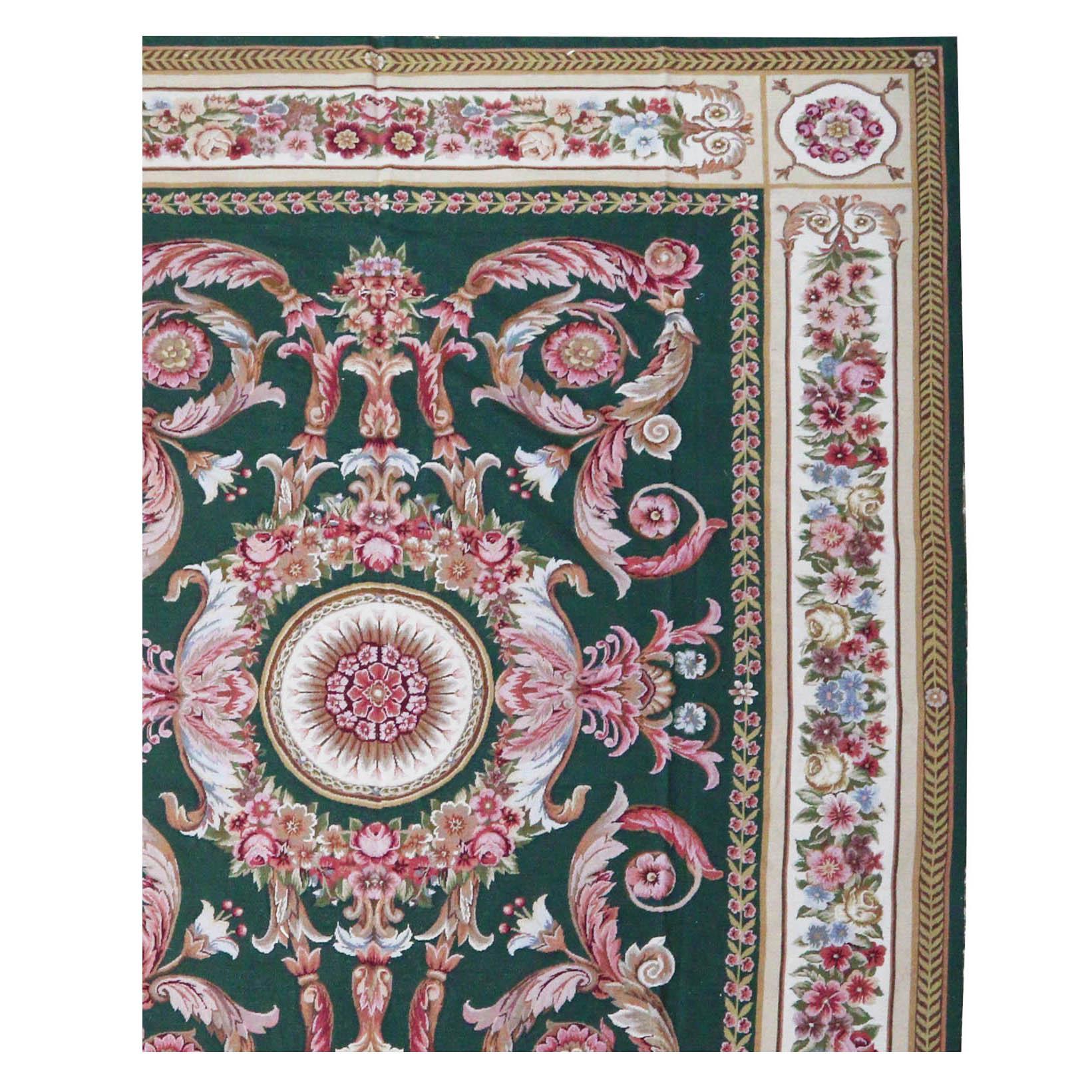 Nadelspitze-Teppich im Empire-Stil in Grün und Rosa (20. Jahrhundert) im Angebot