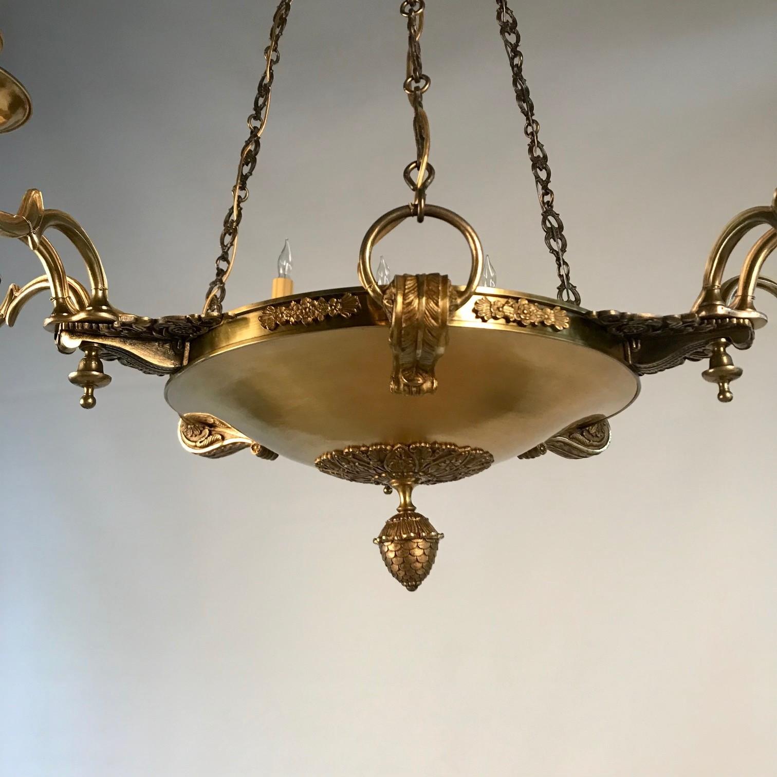 Français Lustre à neuf lumières de style Empire en vente