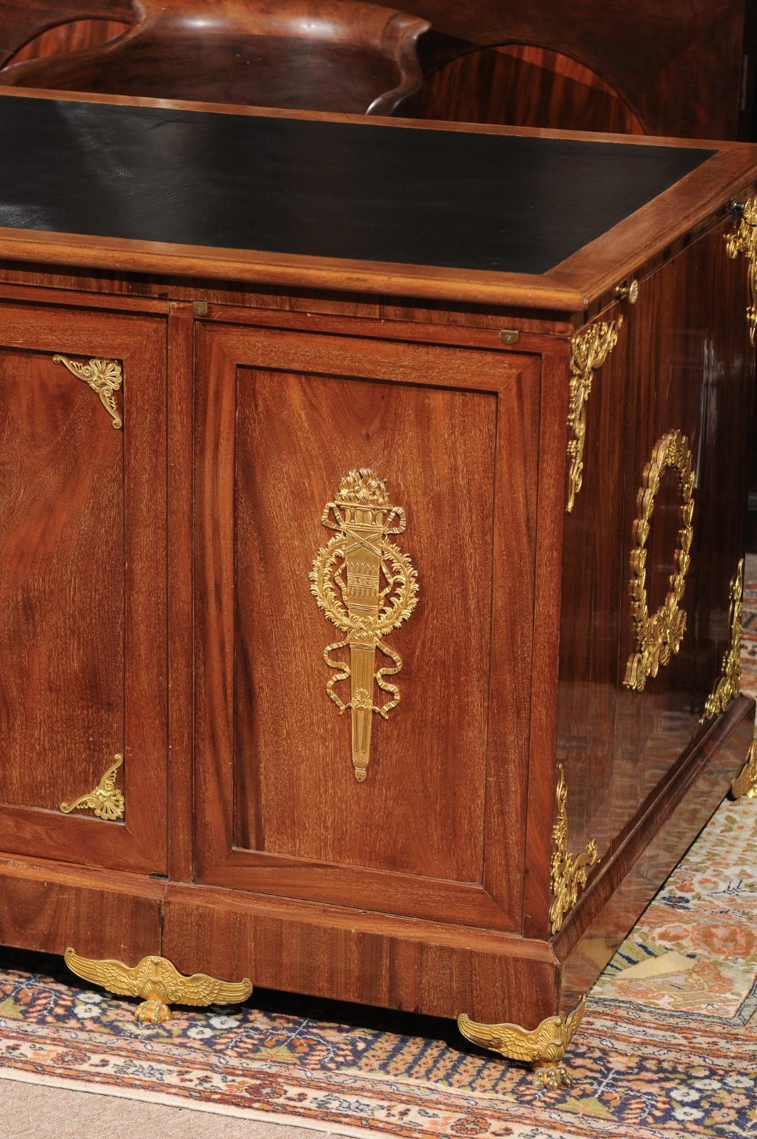 Empire Style Pedestal Desk in Mahogany with Gilt Bronze Mounts, France ca. 1830 For Sale 2