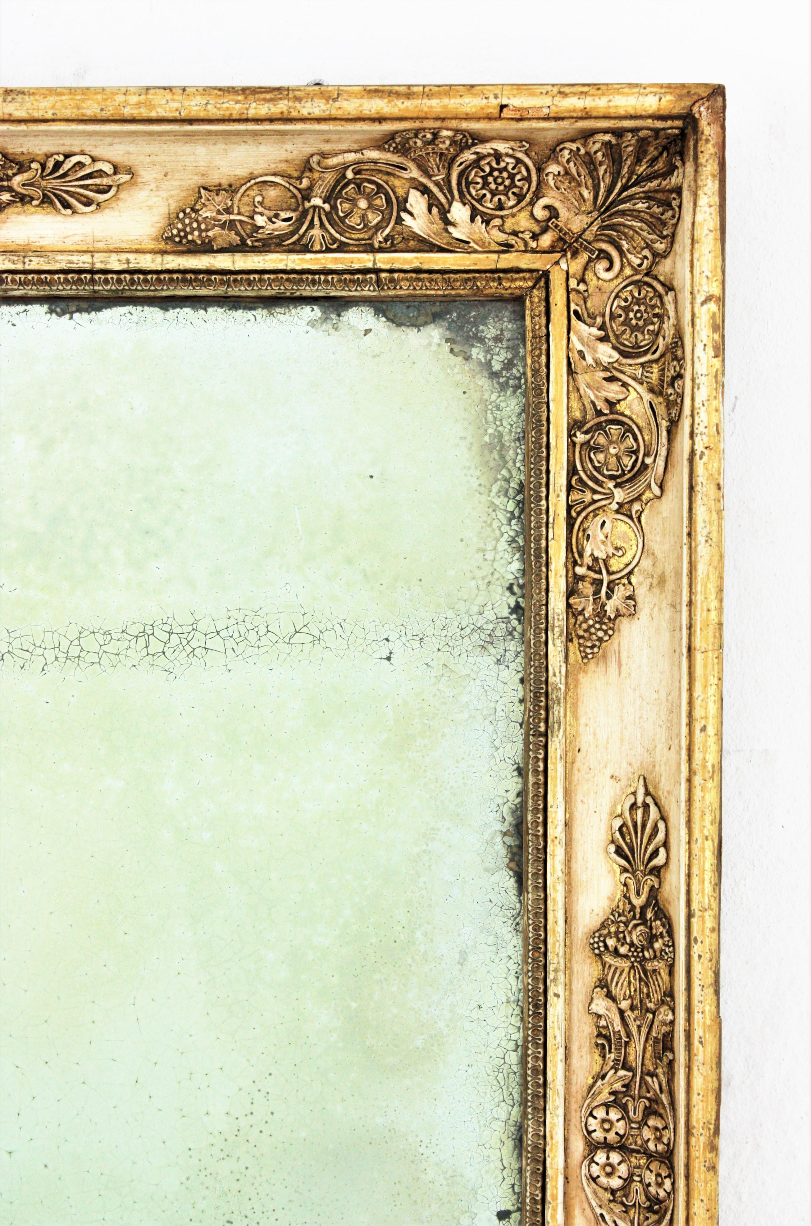 Miroir rectangulaire de style Empire en bois beige et doré en vente 2
