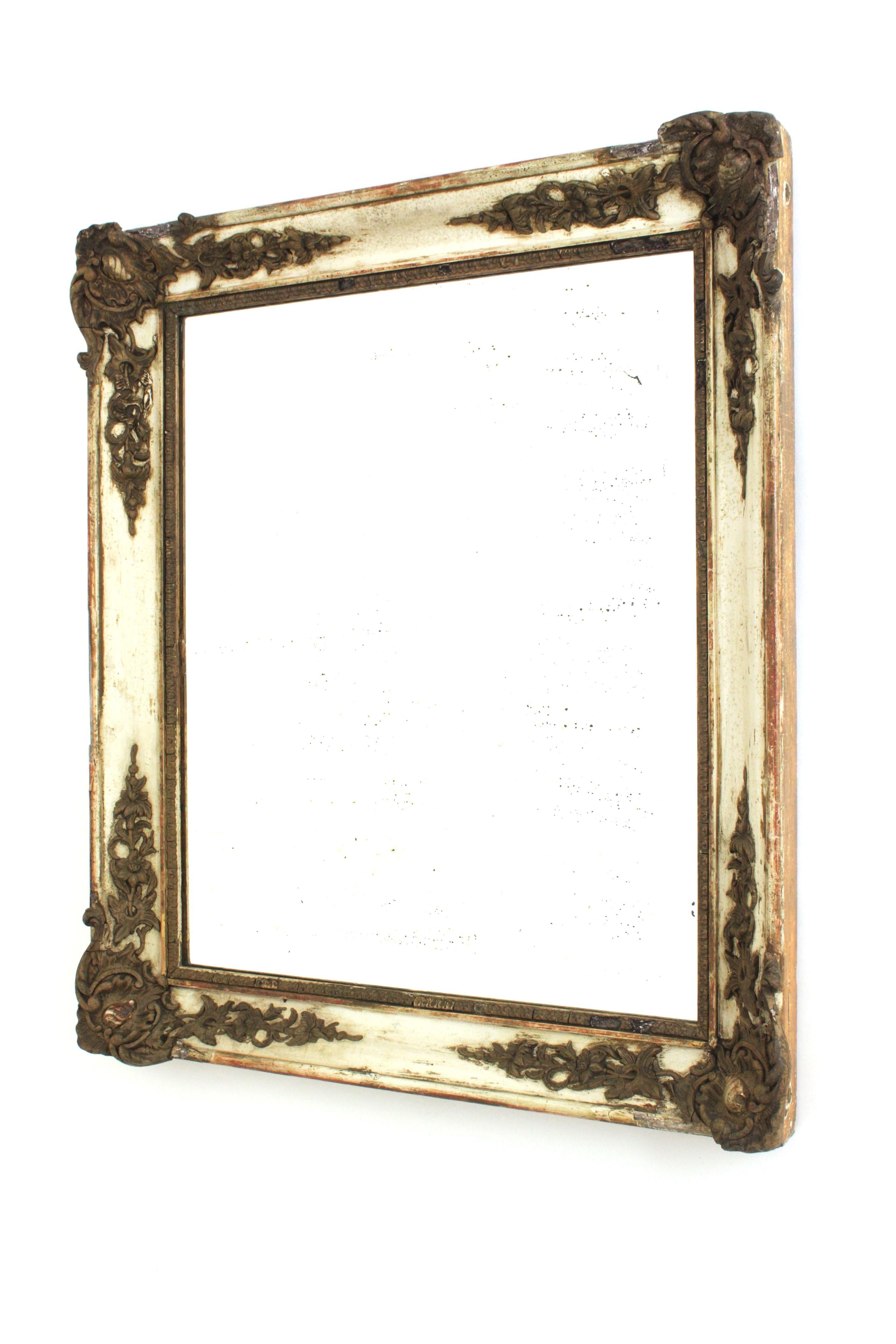 Miroir mural rectangulaire de style Empire avec cadre beige et doré en vente 4