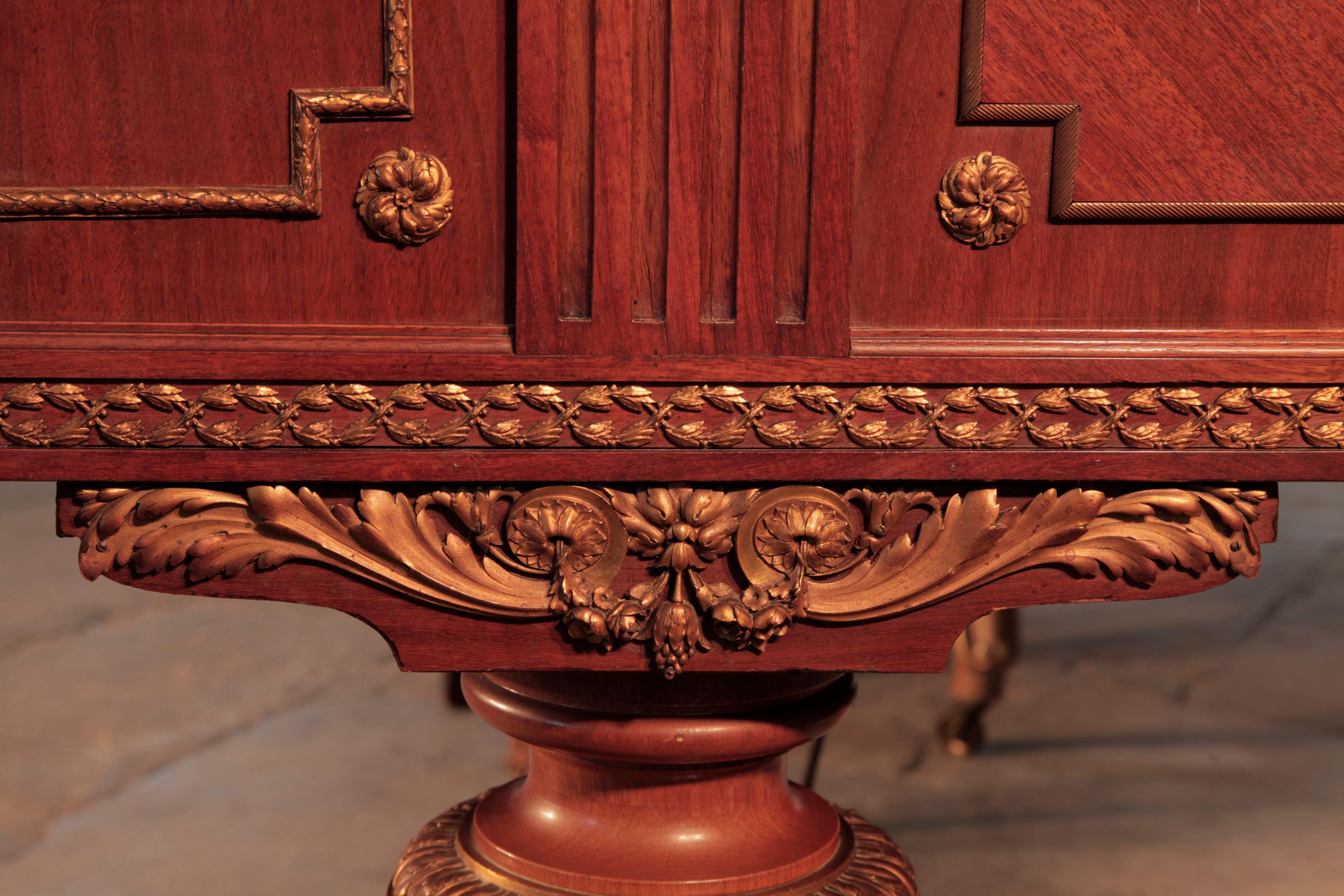 Piano à queue Schiedmayer de style Empire Montures en acajou taillé sur quartier et en bronze doré État moyen - En vente à Leeds, GB