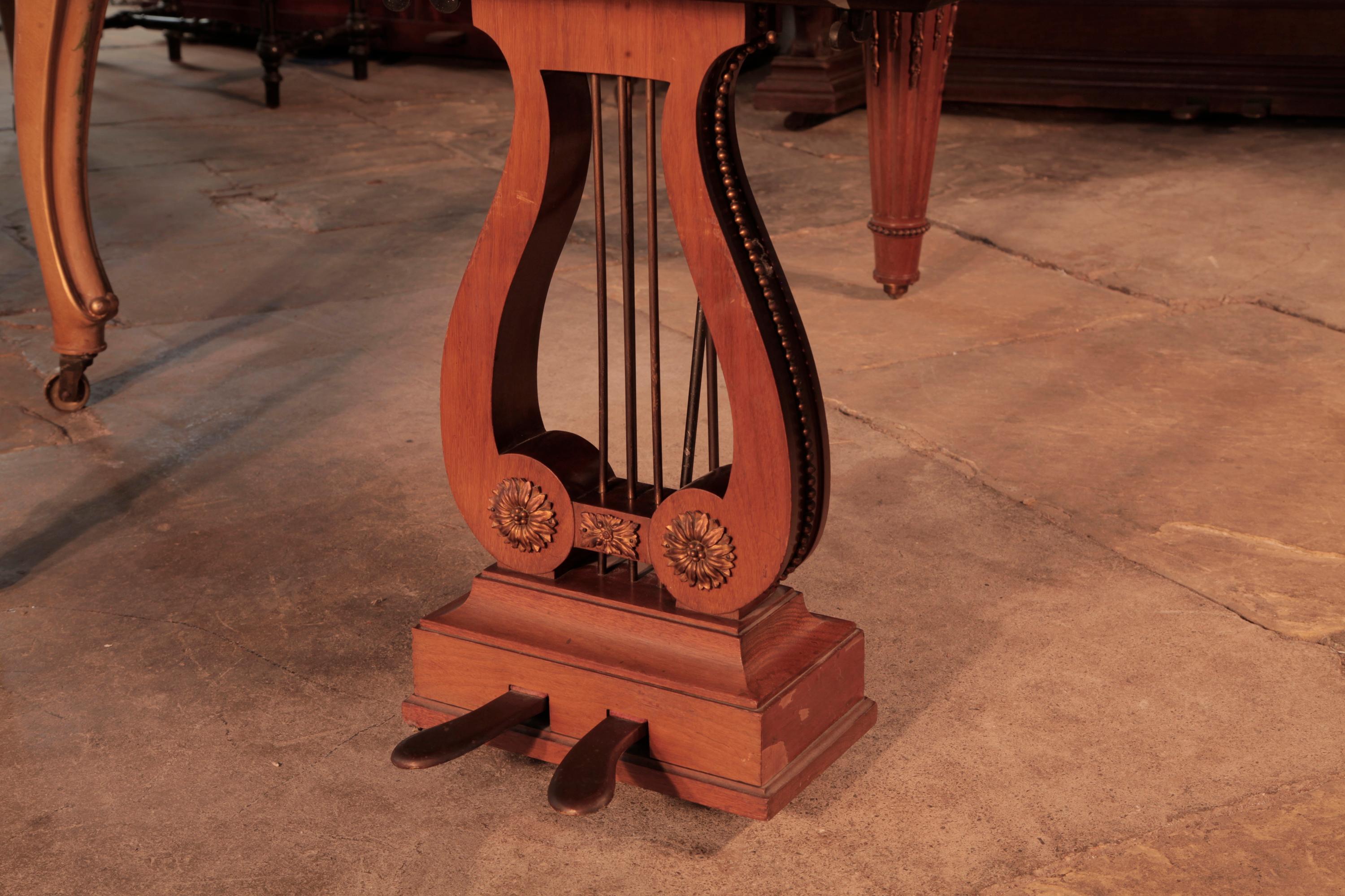 Piano à queue Schiedmayer de style Empire Montures en acajou taillé sur quartier et en bronze doré en vente 3