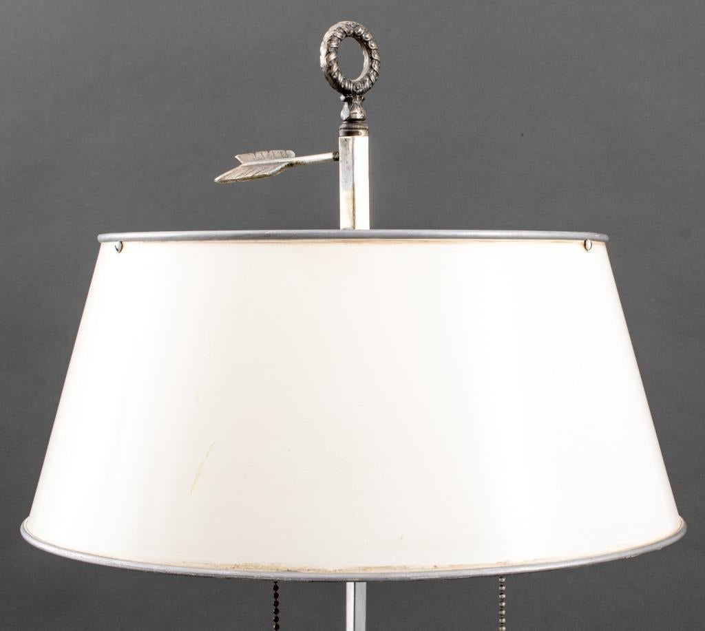 20ième siècle Lampe Bouillotte en laiton argenté de style Empire en vente