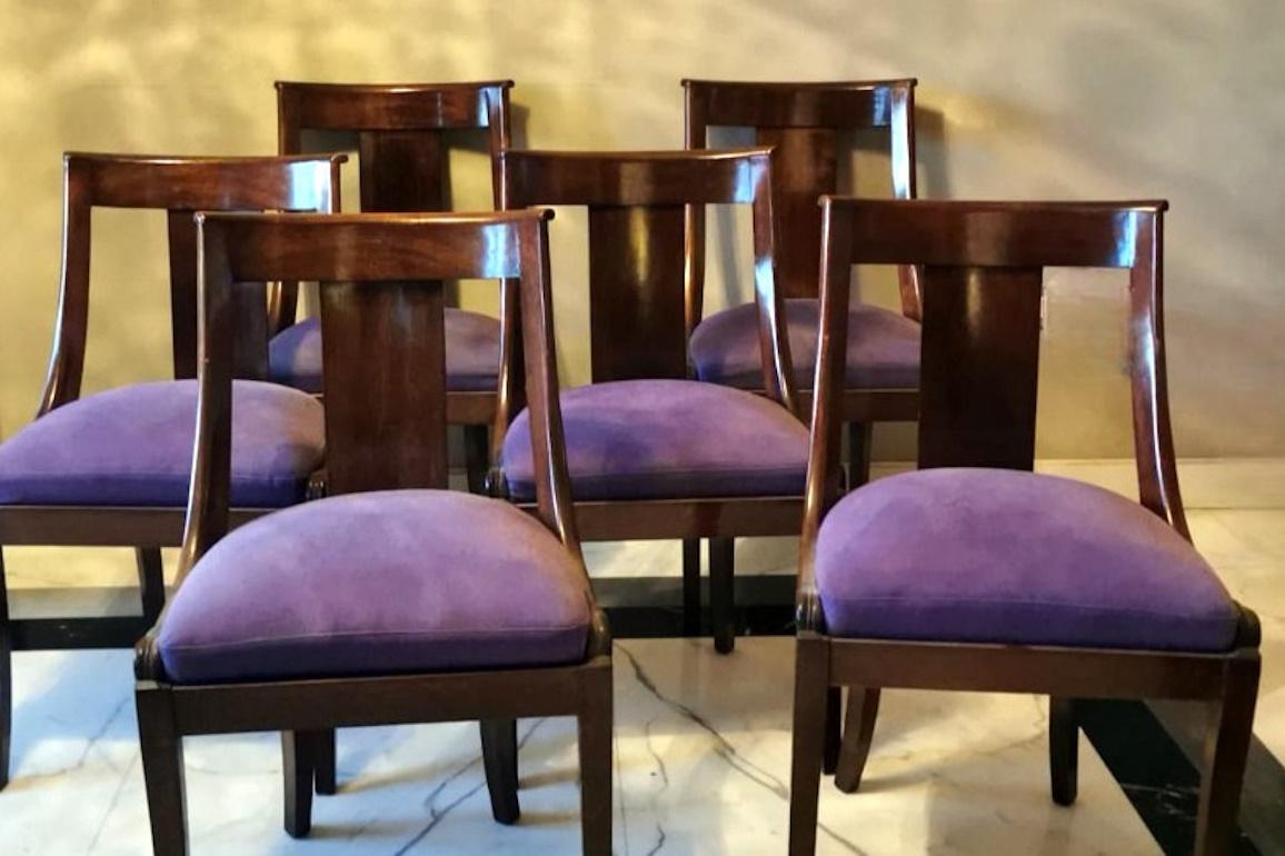 We kindly suggest that you read the entire description, as with it we try to give you detailed technical and historical information to ensure the authenticity of our objects.
Six sophisticated and beautiful French chairs 